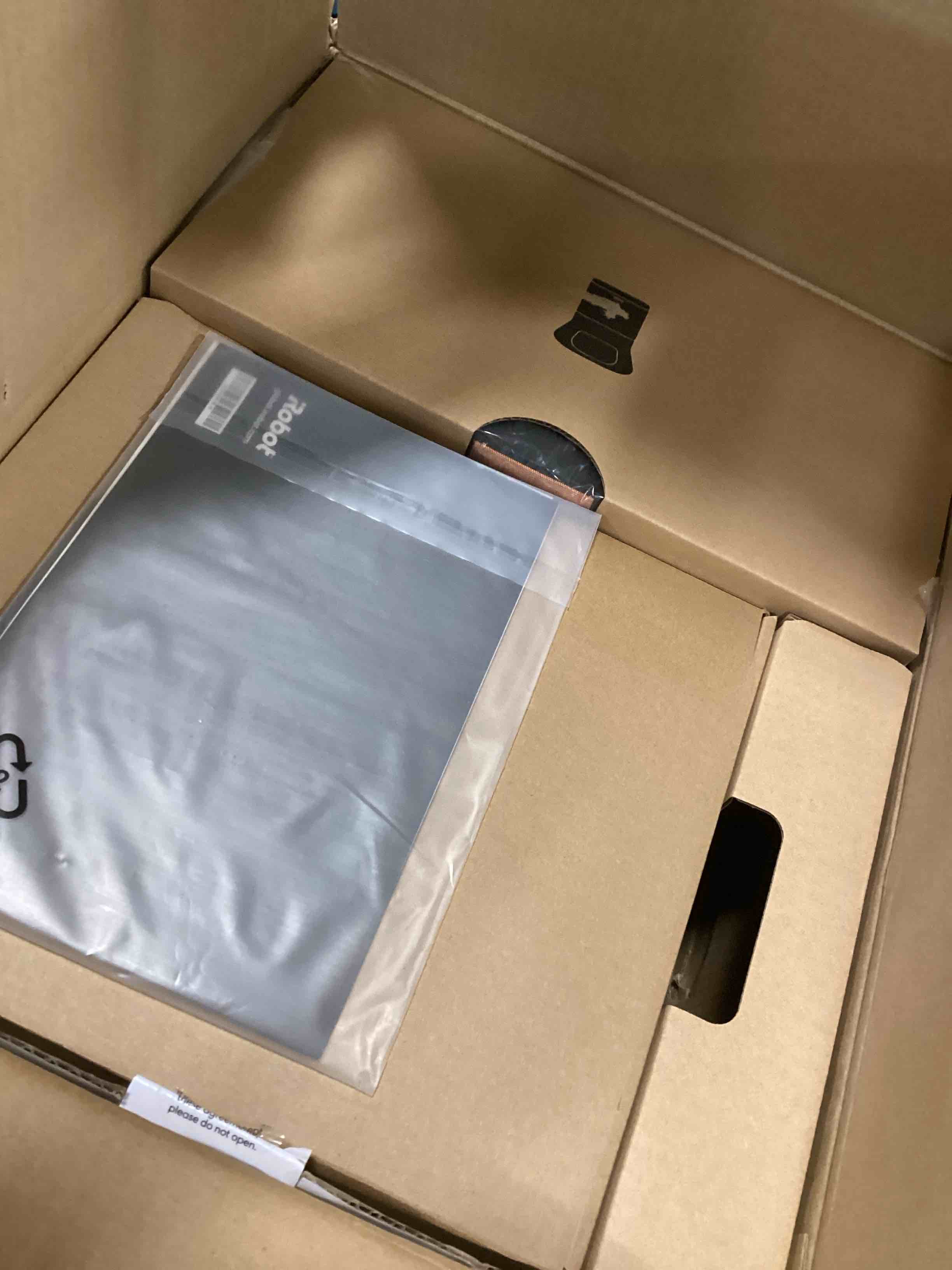 https://s3.amazonaws.com/lotting-images-prod/bidfta/BRN1424902_1740426425131.jpeg