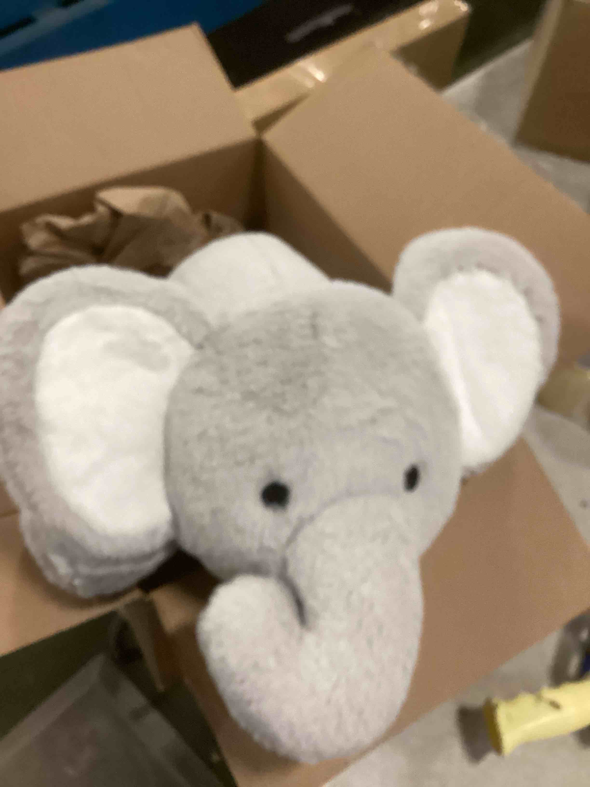 https://s3.amazonaws.com/lotting-images-prod/bidfta/BRN1426218_1738071232661.jpeg