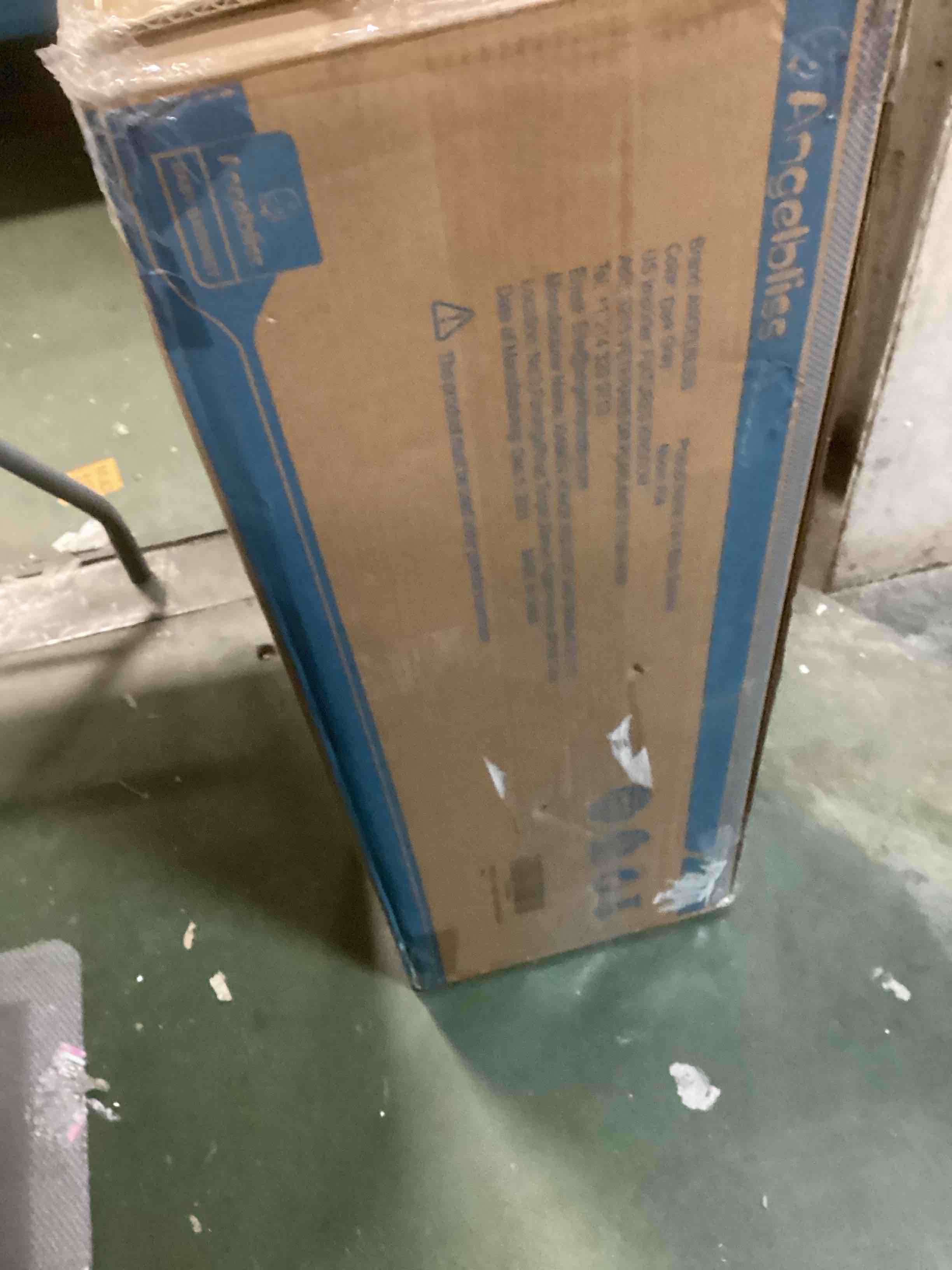 https://s3.amazonaws.com/lotting-images-prod/bidfta/BRN1427183_1738771243822.jpeg