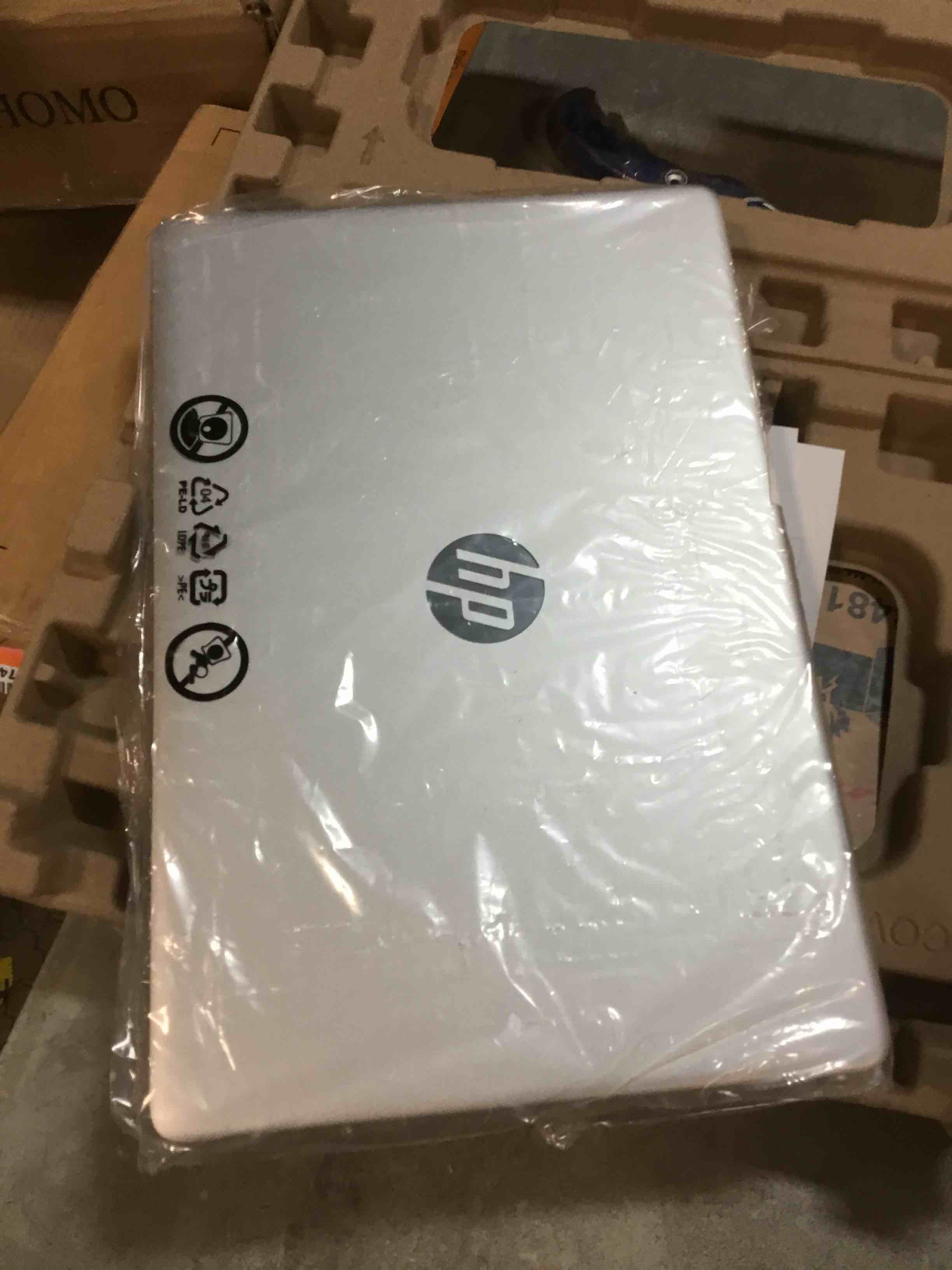 https://s3.amazonaws.com/lotting-images-prod/bidfta/BRN1427388_1738934905342.jpeg