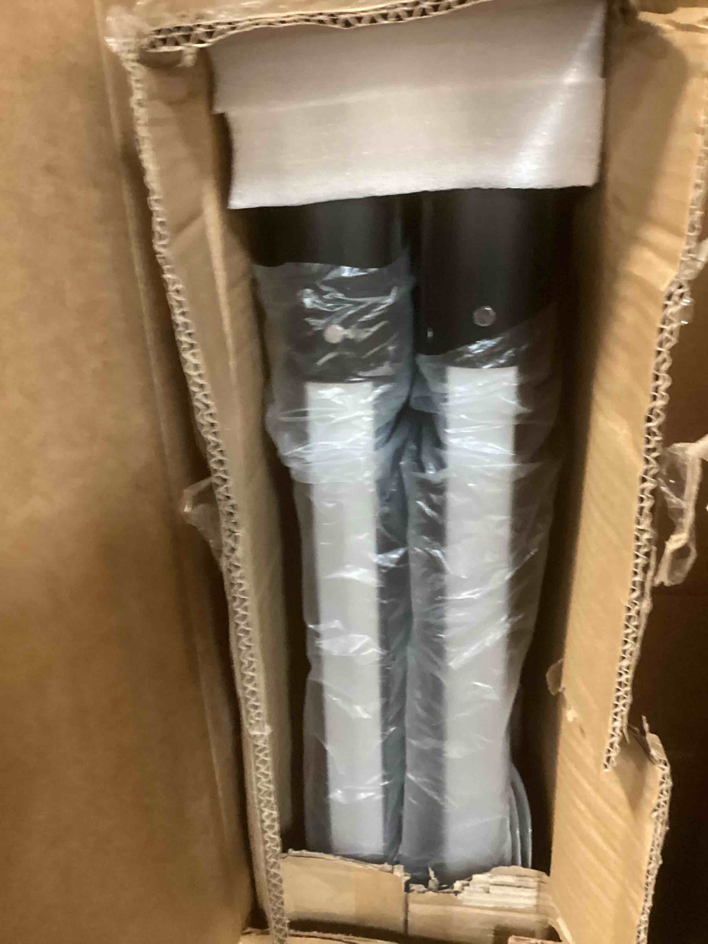 https://s3.amazonaws.com/lotting-images-prod/bidfta/BRN1427693_1739203411833.jpeg