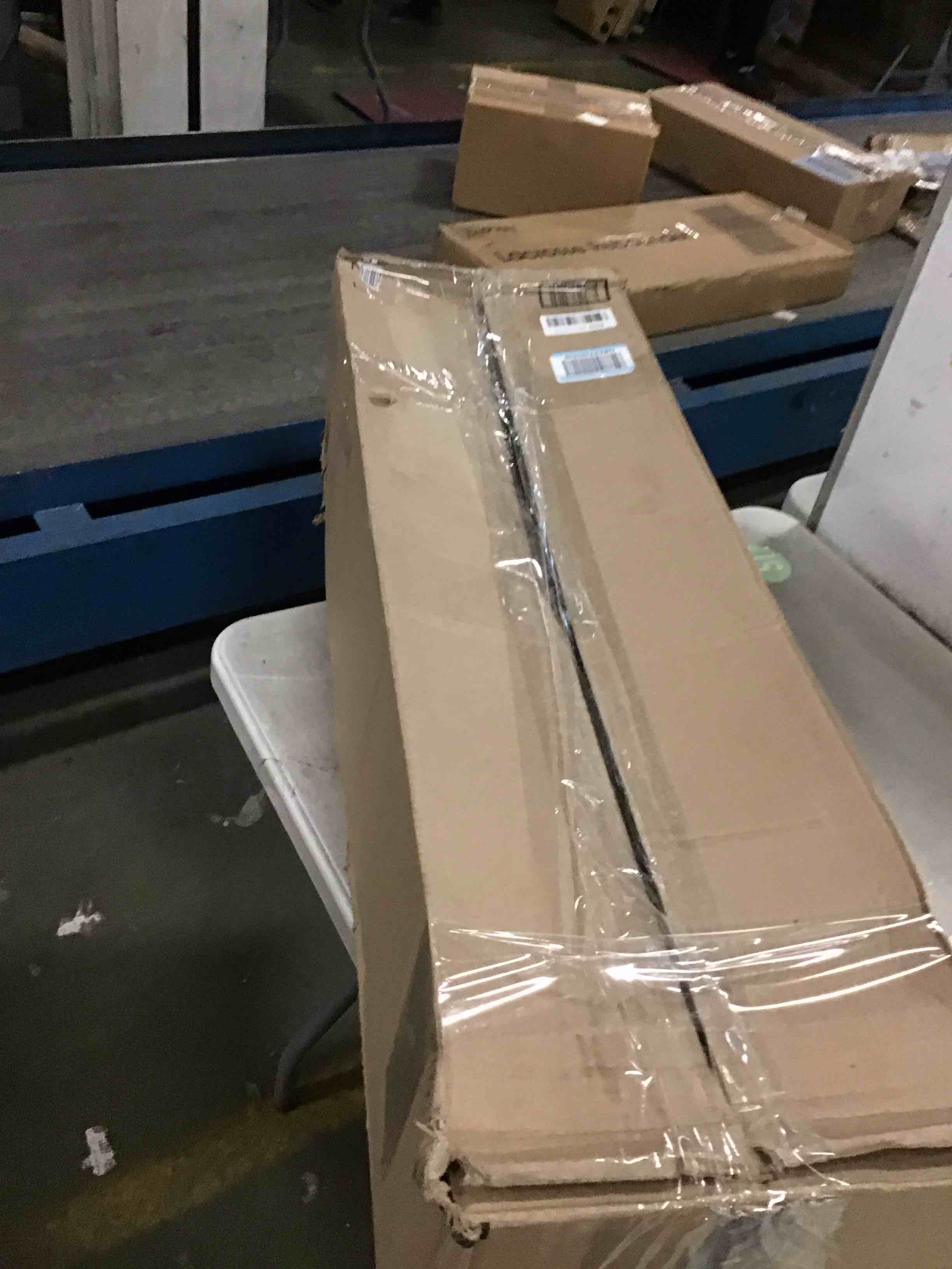 https://s3.amazonaws.com/lotting-images-prod/bidfta/BRN1429646_1737117177720.jpeg