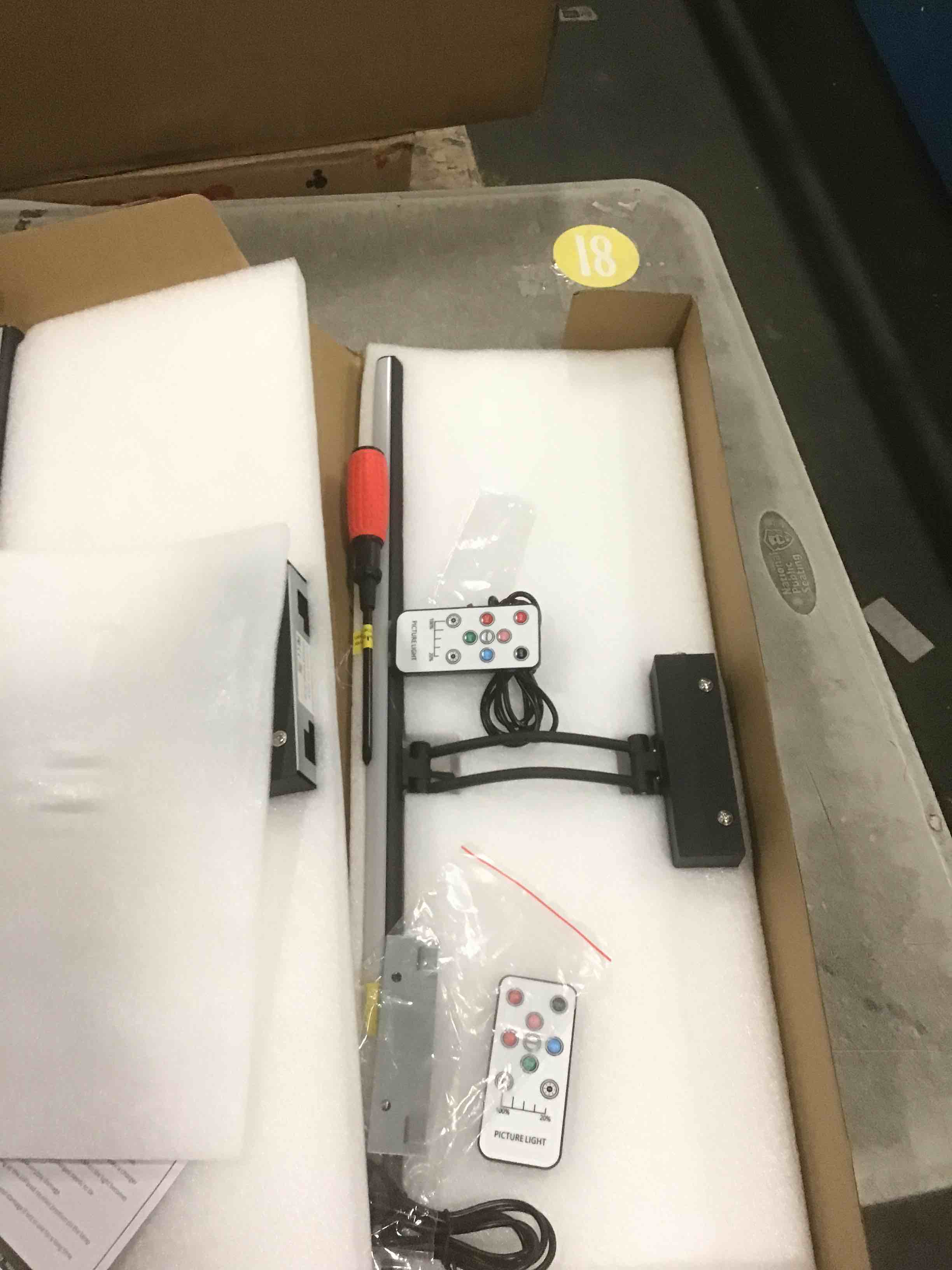 https://s3.amazonaws.com/lotting-images-prod/bidfta/BRN1430552_1737548044570.jpeg