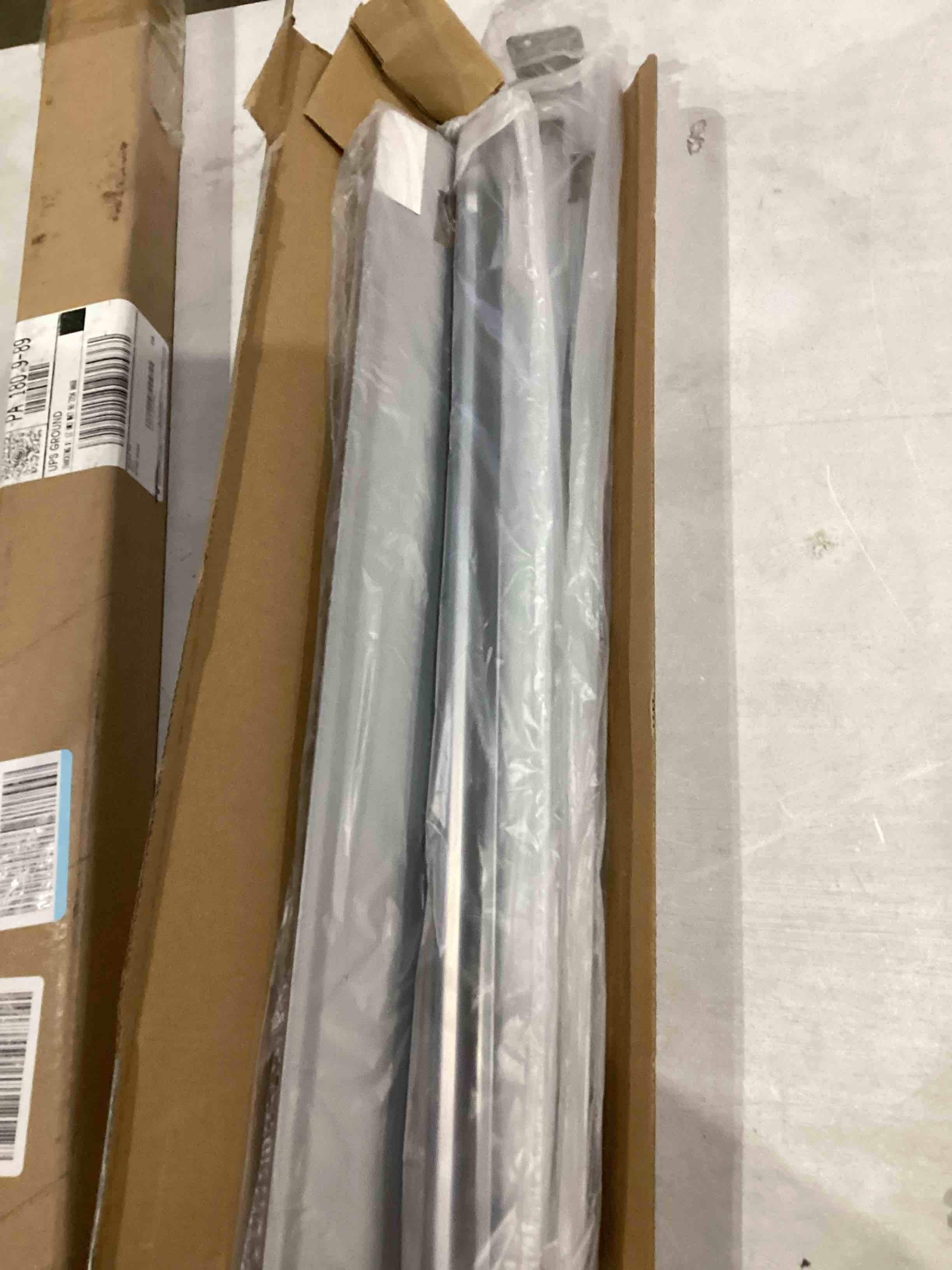 https://s3.amazonaws.com/lotting-images-prod/bidfta/BRN1438434_1753206985126.jpeg