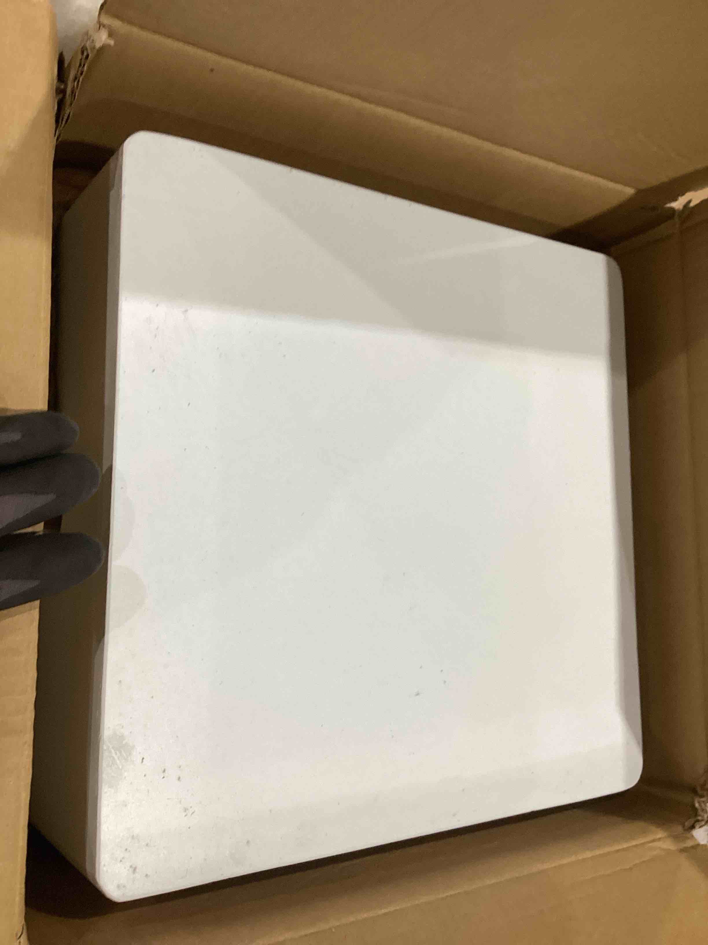 https://s3.amazonaws.com/lotting-images-prod/bidfta/BRN1438656_1753372280682.jpeg