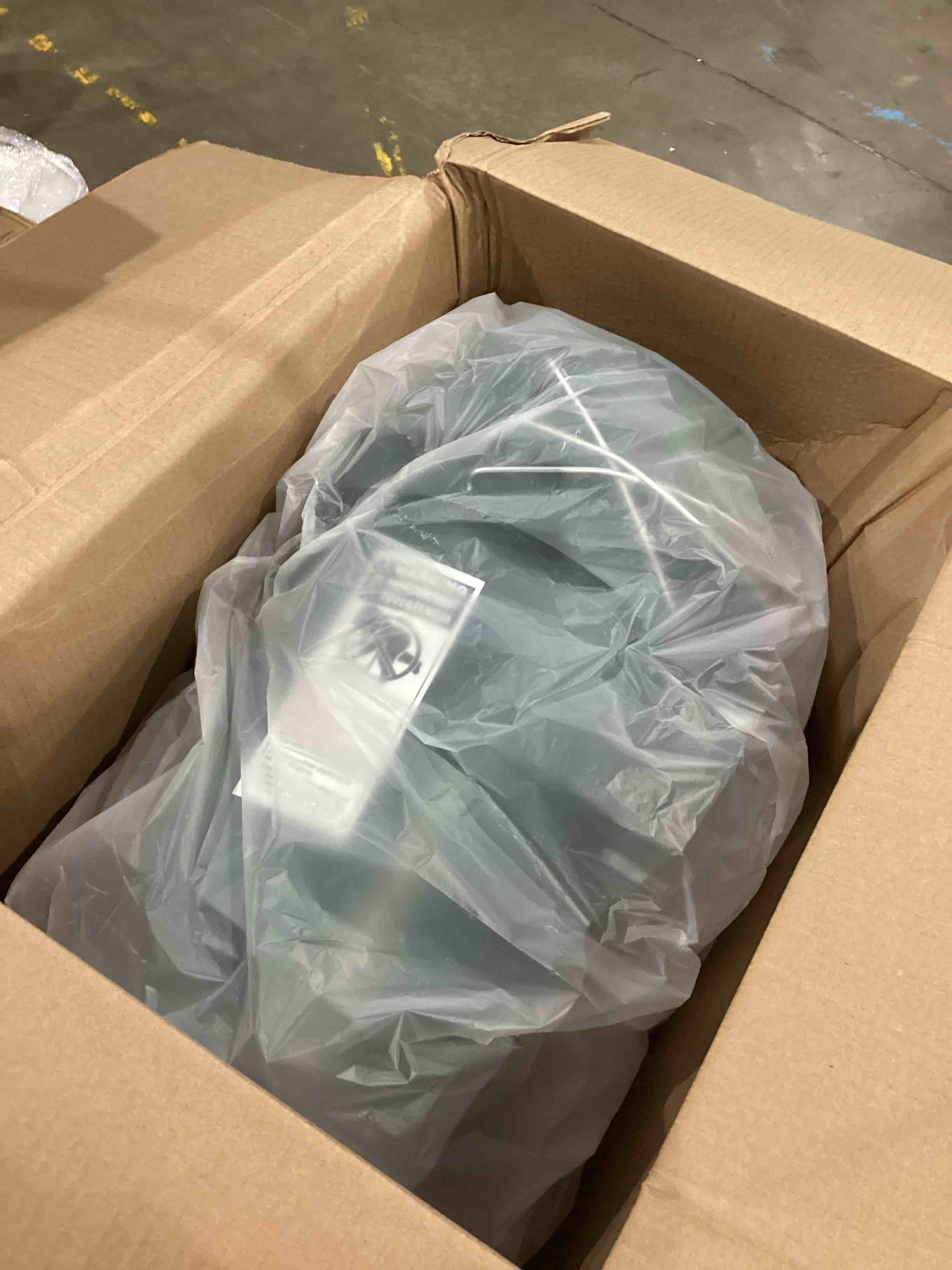 https://s3.amazonaws.com/lotting-images-prod/bidfta/BRN1439062_1753804515516.jpeg