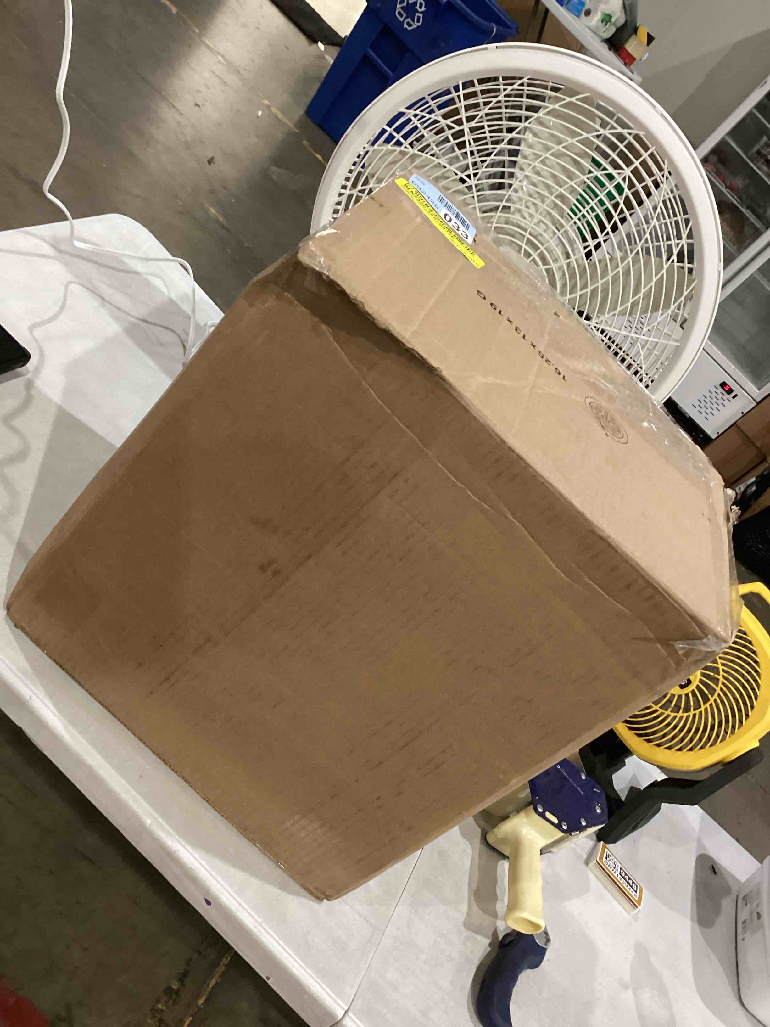 https://s3.amazonaws.com/lotting-images-prod/bidfta/BRN1439448_1754329285954.jpeg
