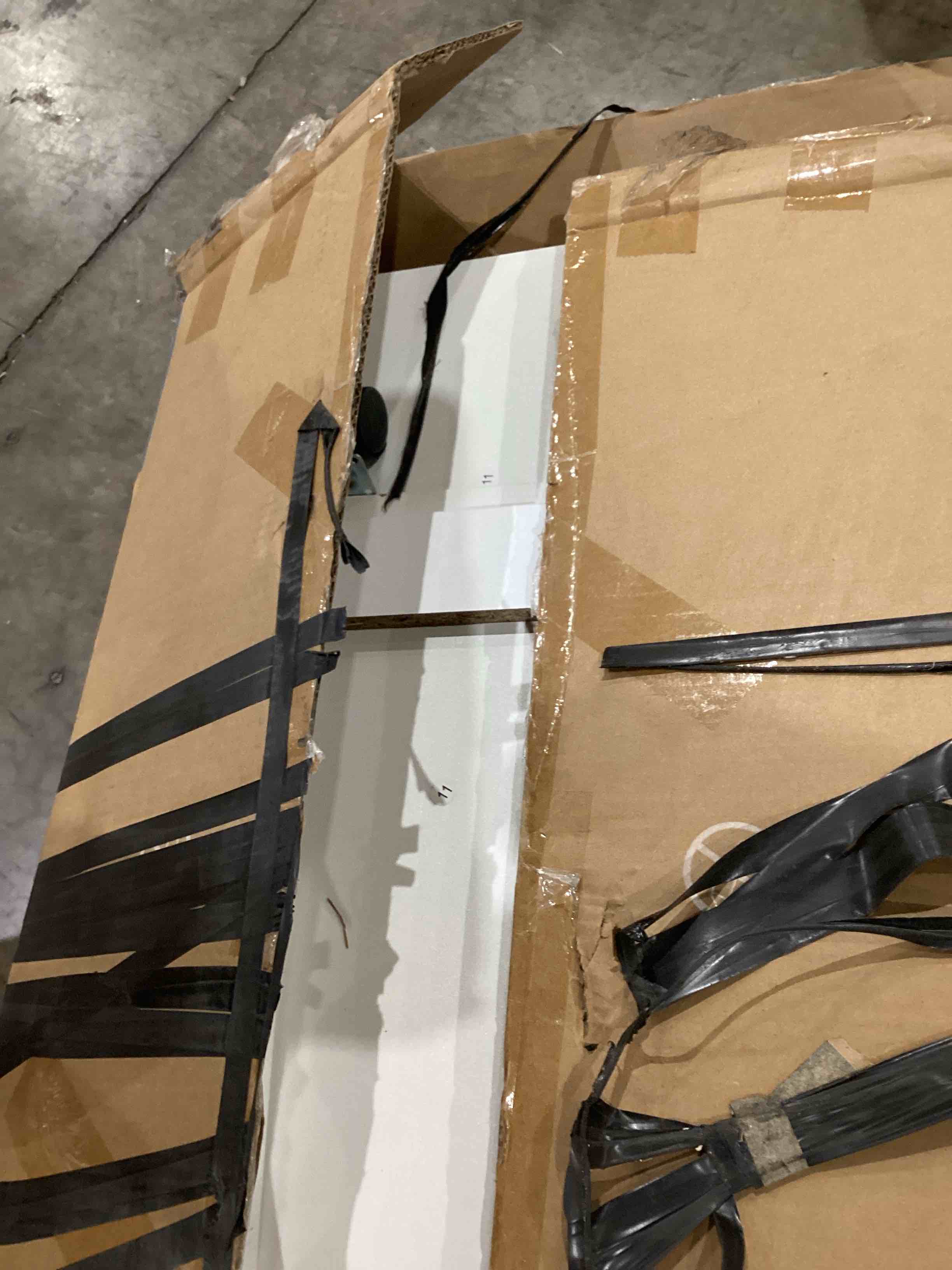 https://s3.amazonaws.com/lotting-images-prod/bidfta/BRN1439567_1754501609519.jpeg