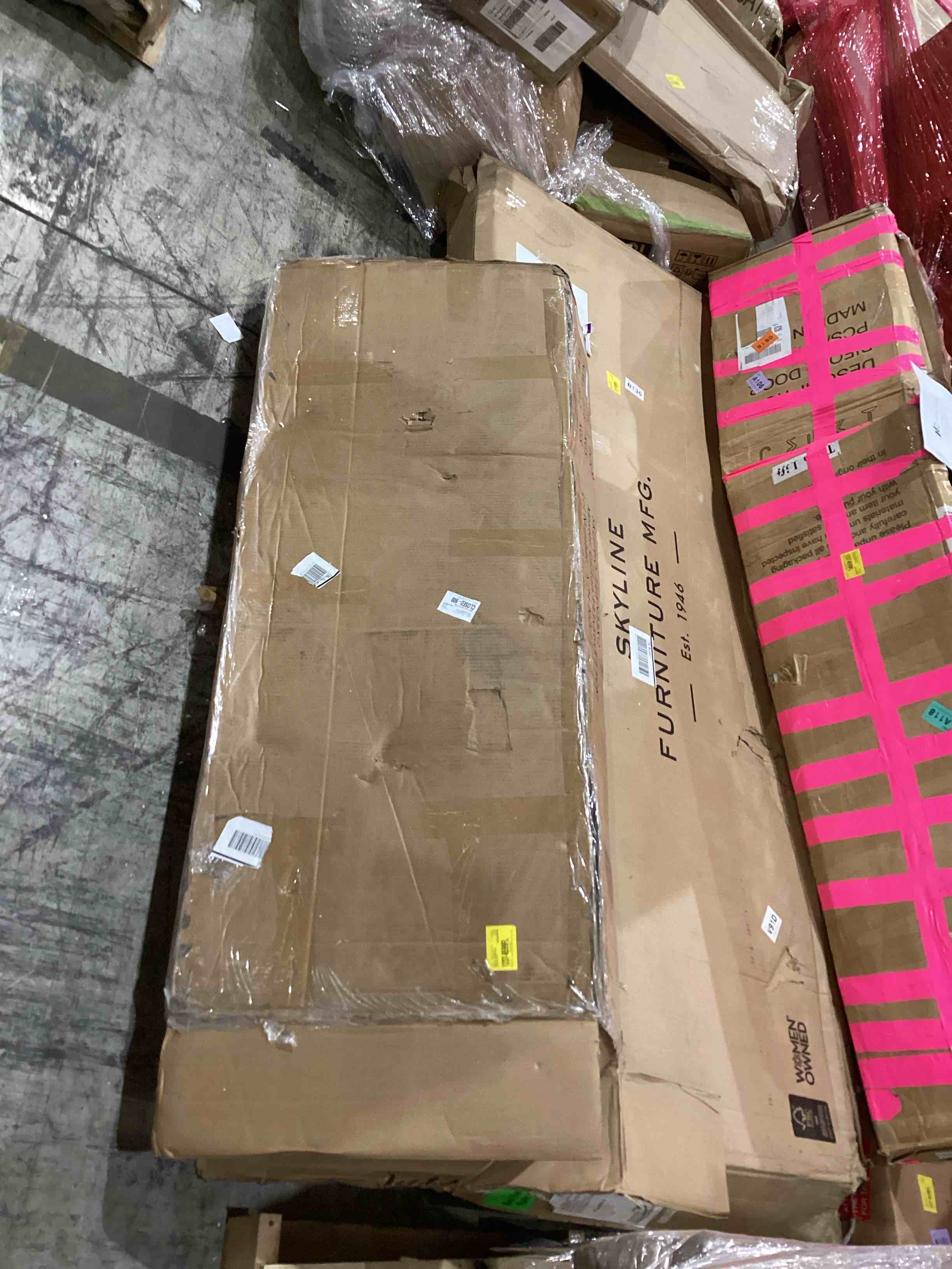 (similar and incomplete)Upholstered Bed Frame with Wing Side