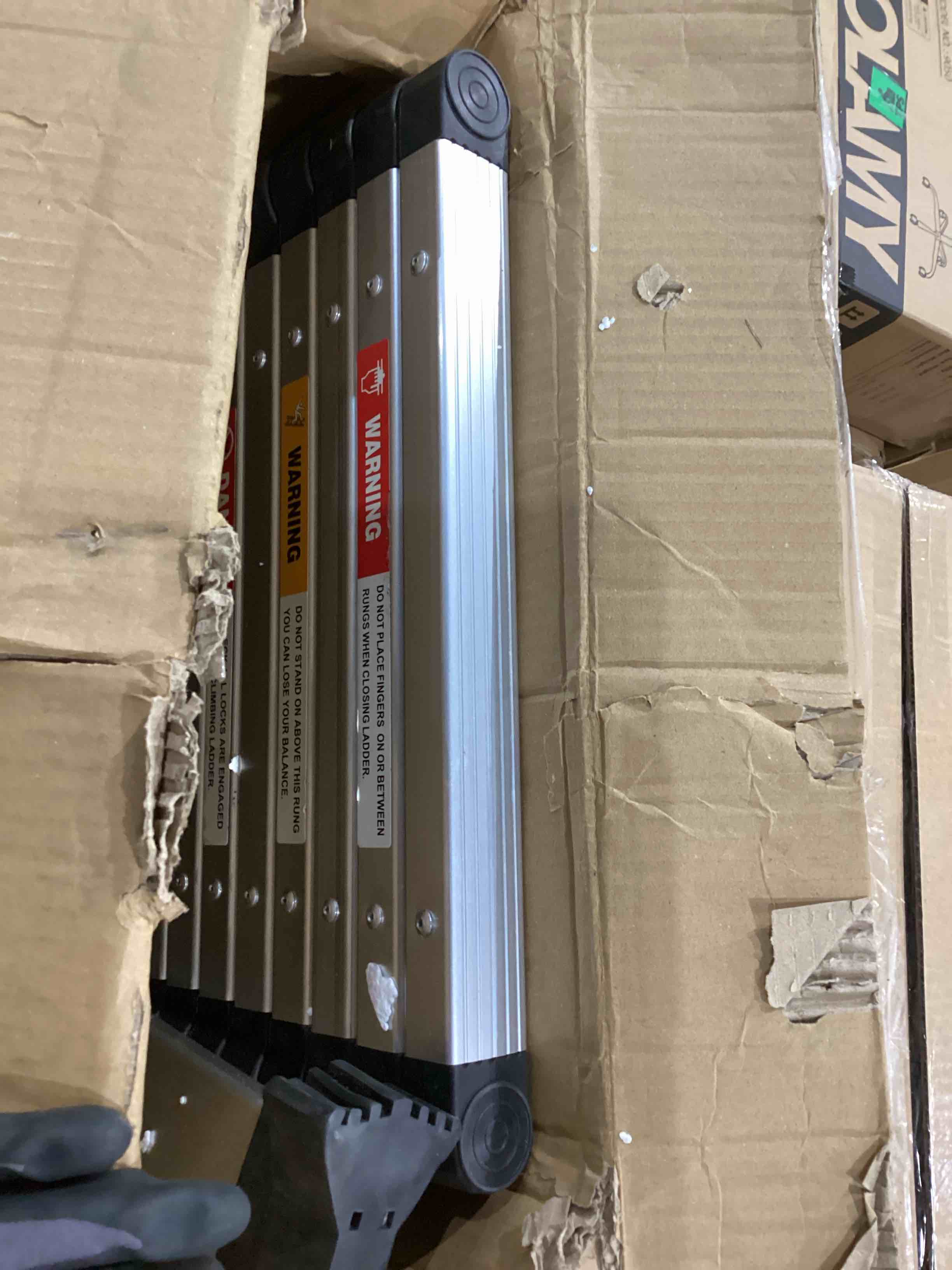 https://s3.amazonaws.com/lotting-images-prod/bidfta/BRN1439667_1754585964196.jpeg
