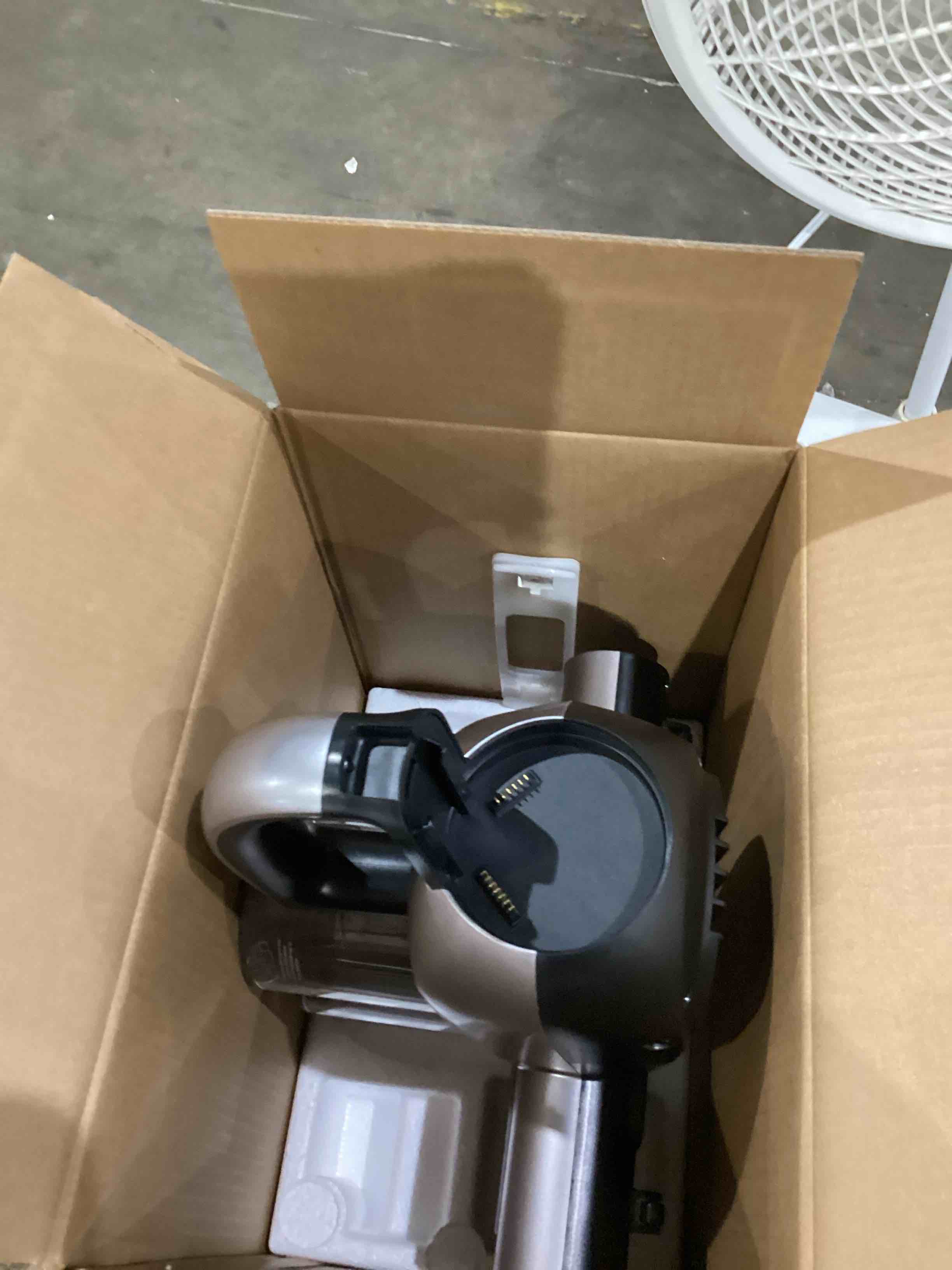 https://s3.amazonaws.com/lotting-images-prod/bidfta/BRN1439698_1754584721512.jpeg