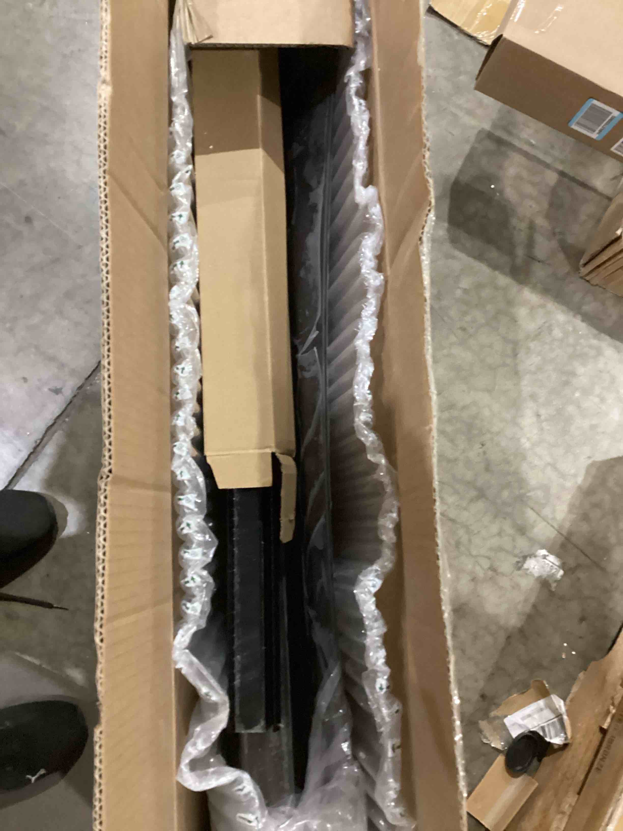 https://s3.amazonaws.com/lotting-images-prod/bidfta/BRN1439729_1754591881975.jpeg