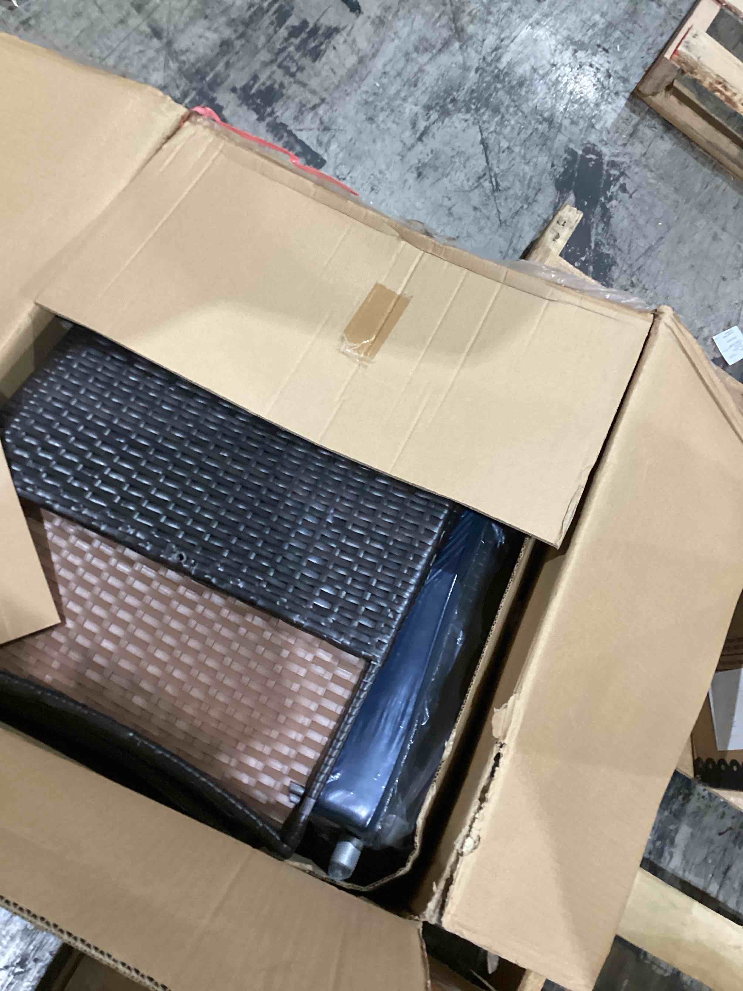 https://s3.amazonaws.com/lotting-images-prod/bidfta/BRN1439845_1754924258572.jpeg