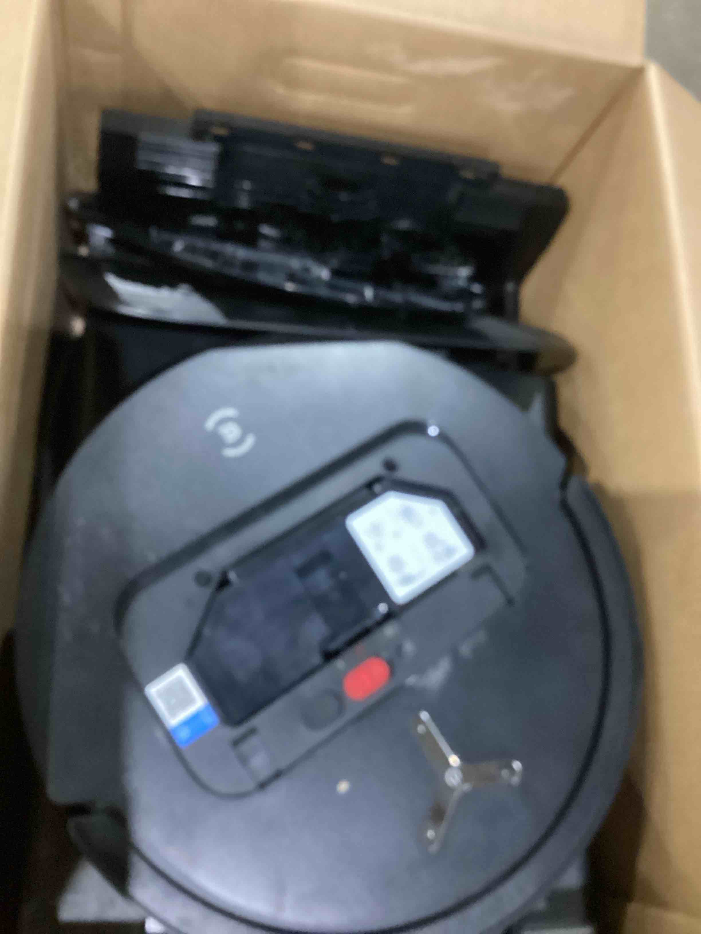 https://s3.amazonaws.com/lotting-images-prod/bidfta/BRN1439917_1754910320351.jpeg