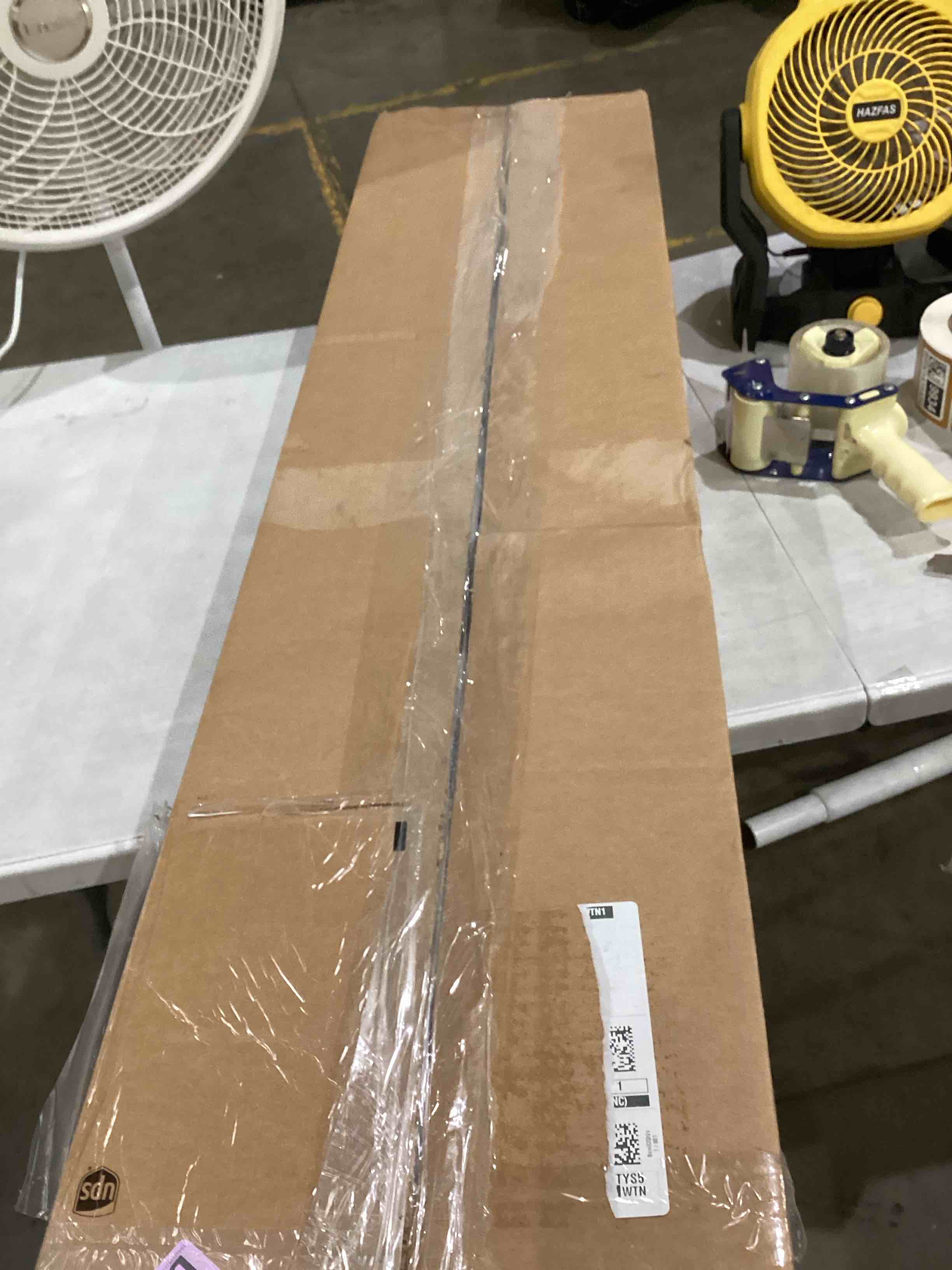 https://s3.amazonaws.com/lotting-images-prod/bidfta/BRN1439923_1754911163685.jpeg