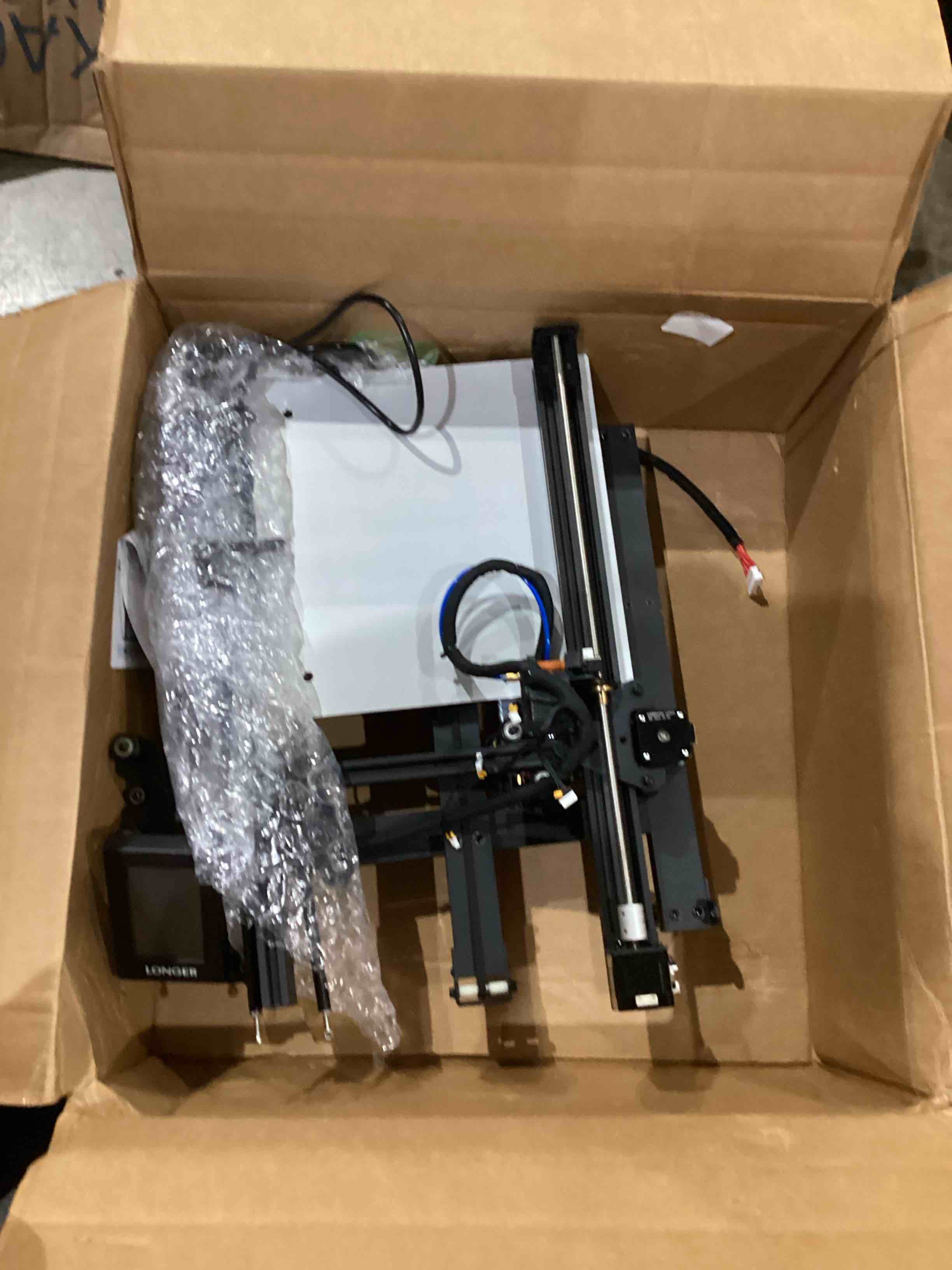 https://s3.amazonaws.com/lotting-images-prod/bidfta/BRN1439937_1754913496102.jpeg