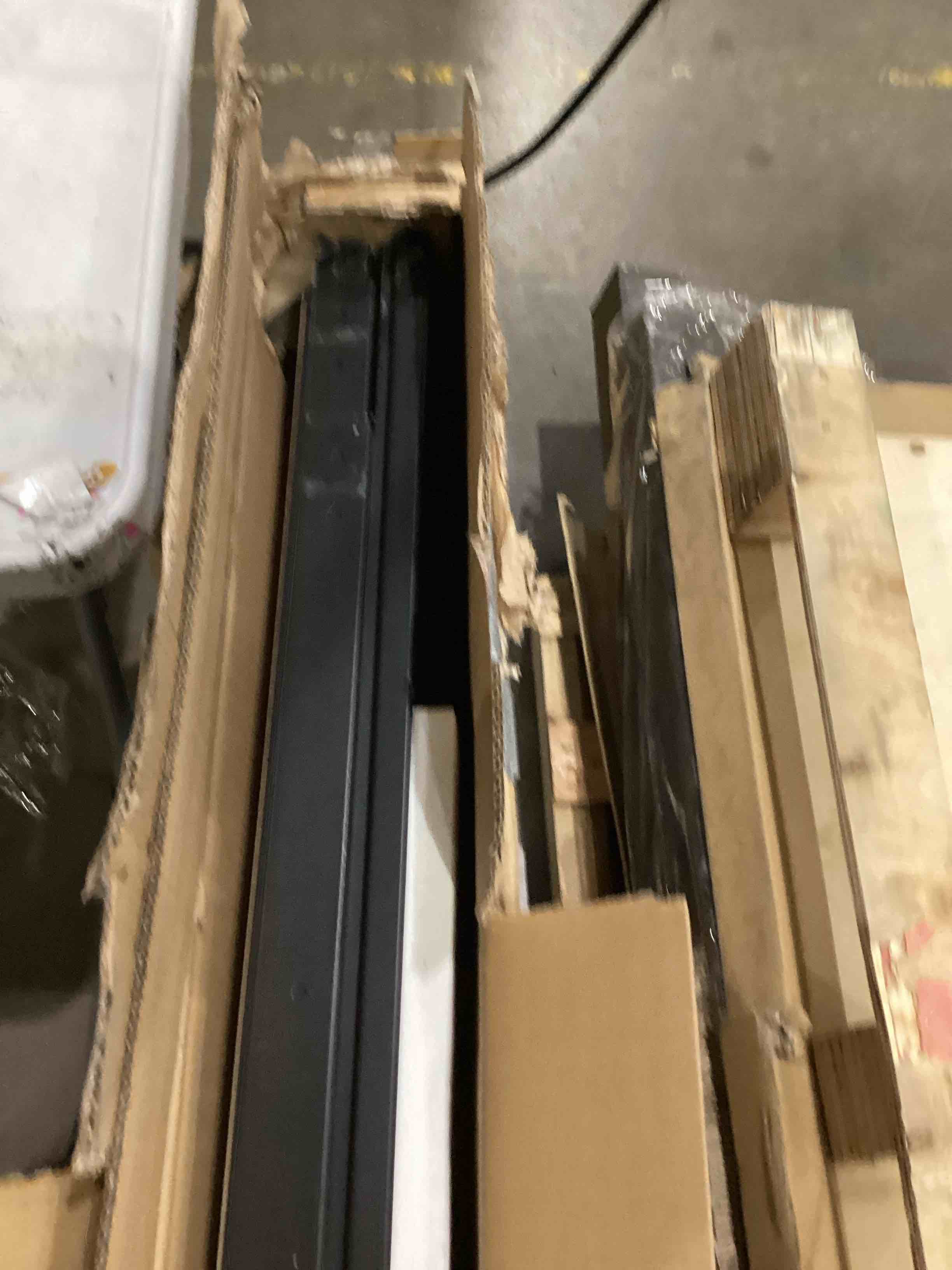 https://s3.amazonaws.com/lotting-images-prod/bidfta/BRN1440164_1755012215073.jpeg