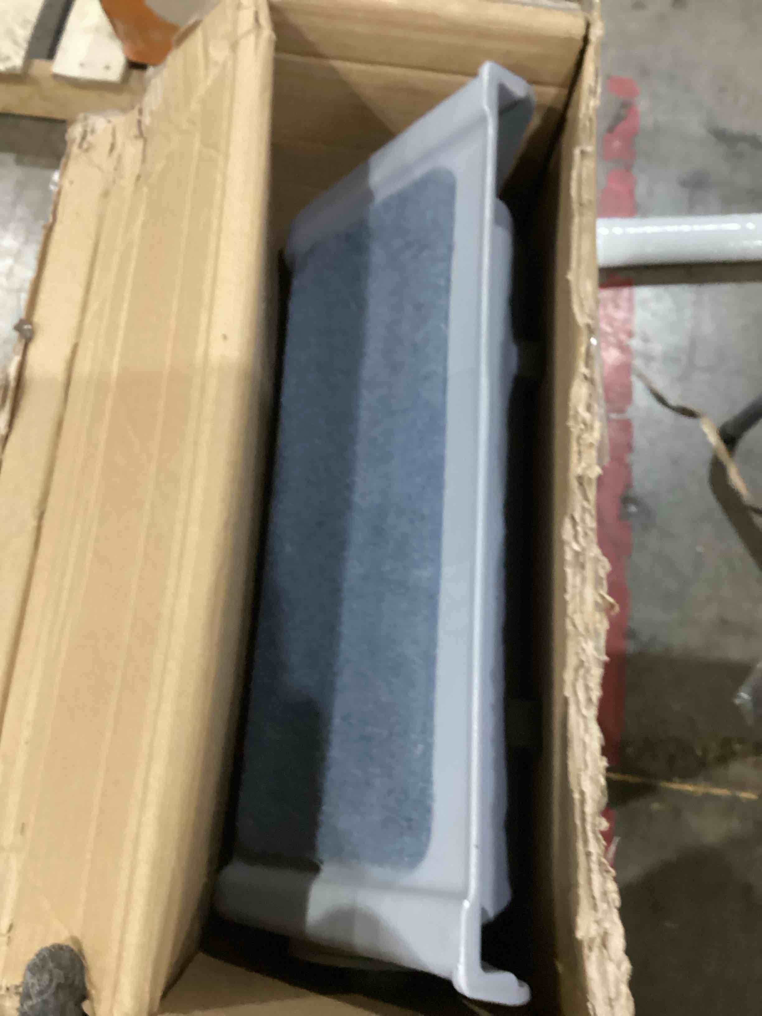 https://s3.amazonaws.com/lotting-images-prod/bidfta/BRN1440460_1755277072541.jpeg