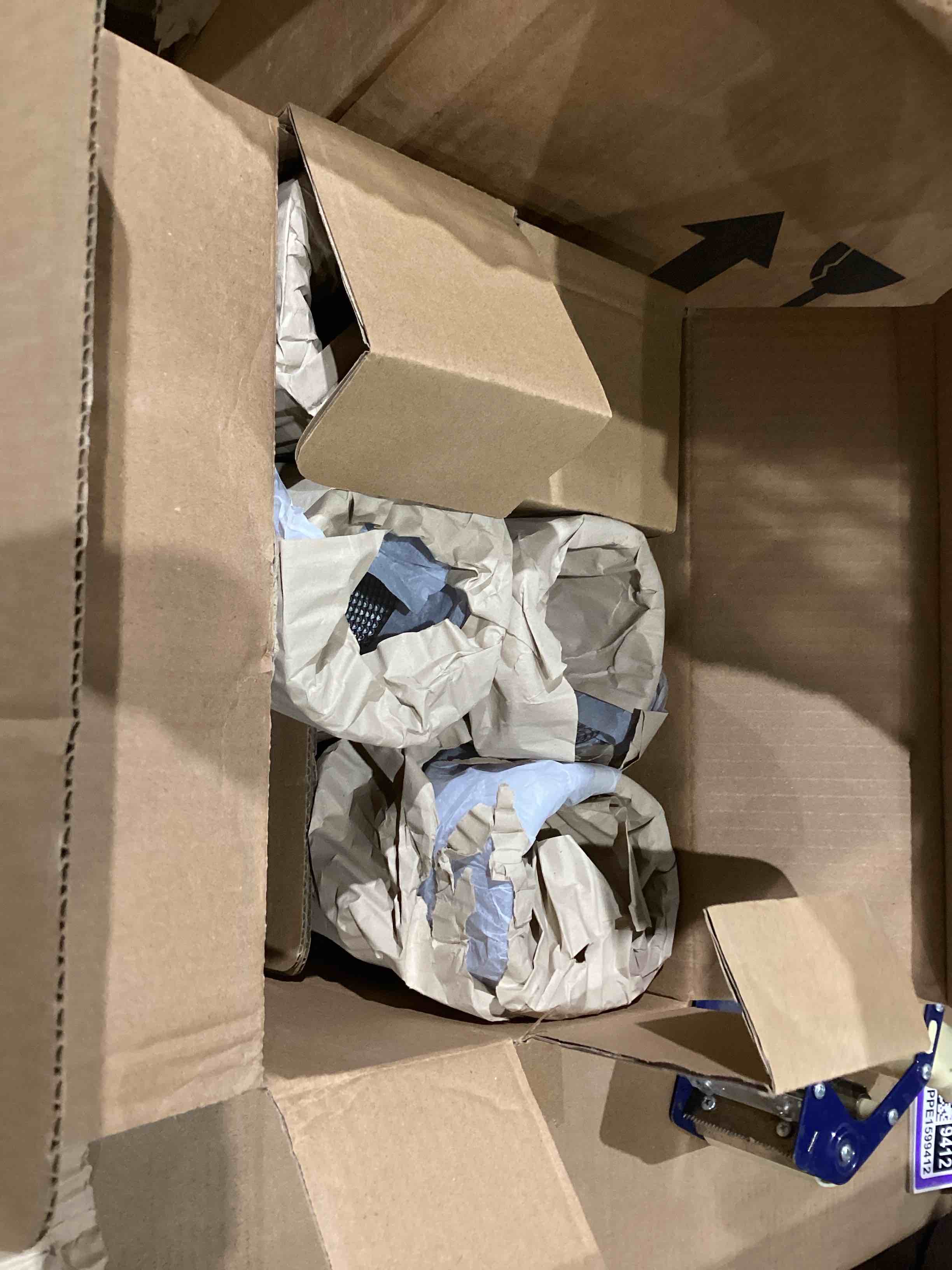 https://s3.amazonaws.com/lotting-images-prod/bidfta/BRN1440554_1755602604142.jpeg