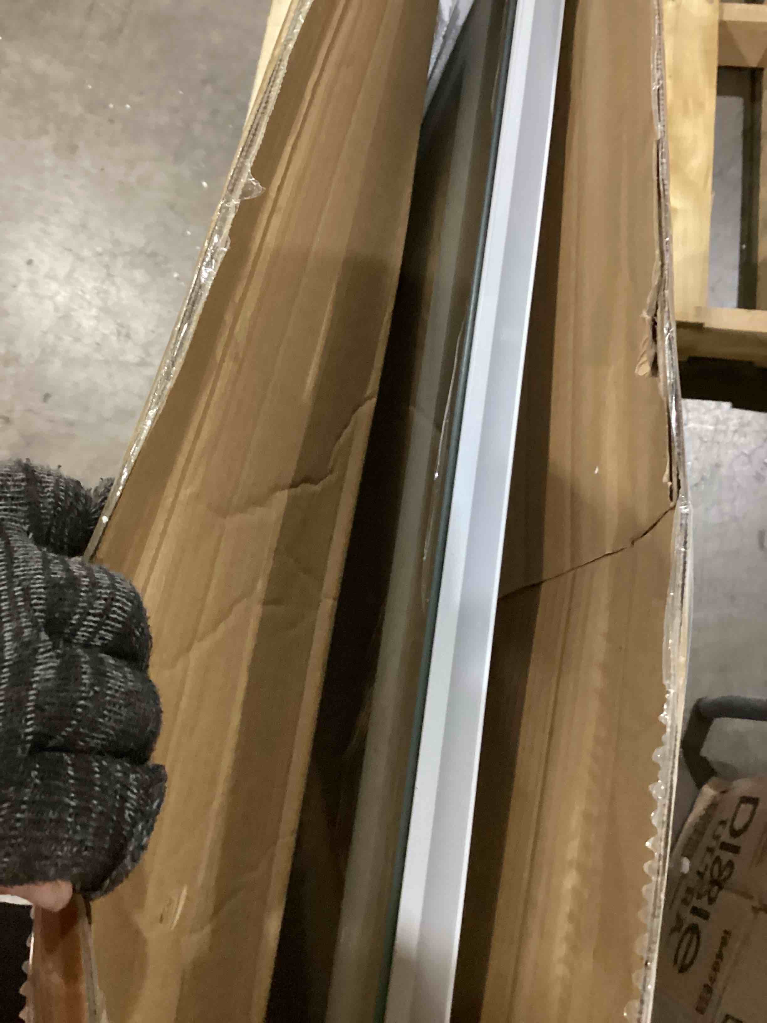 amorho led mirror for bathroom 28x36 inch with backlight and front lit, fogless mirror for wall mounted, dimmable, 3 colors, memory 28''x 36''