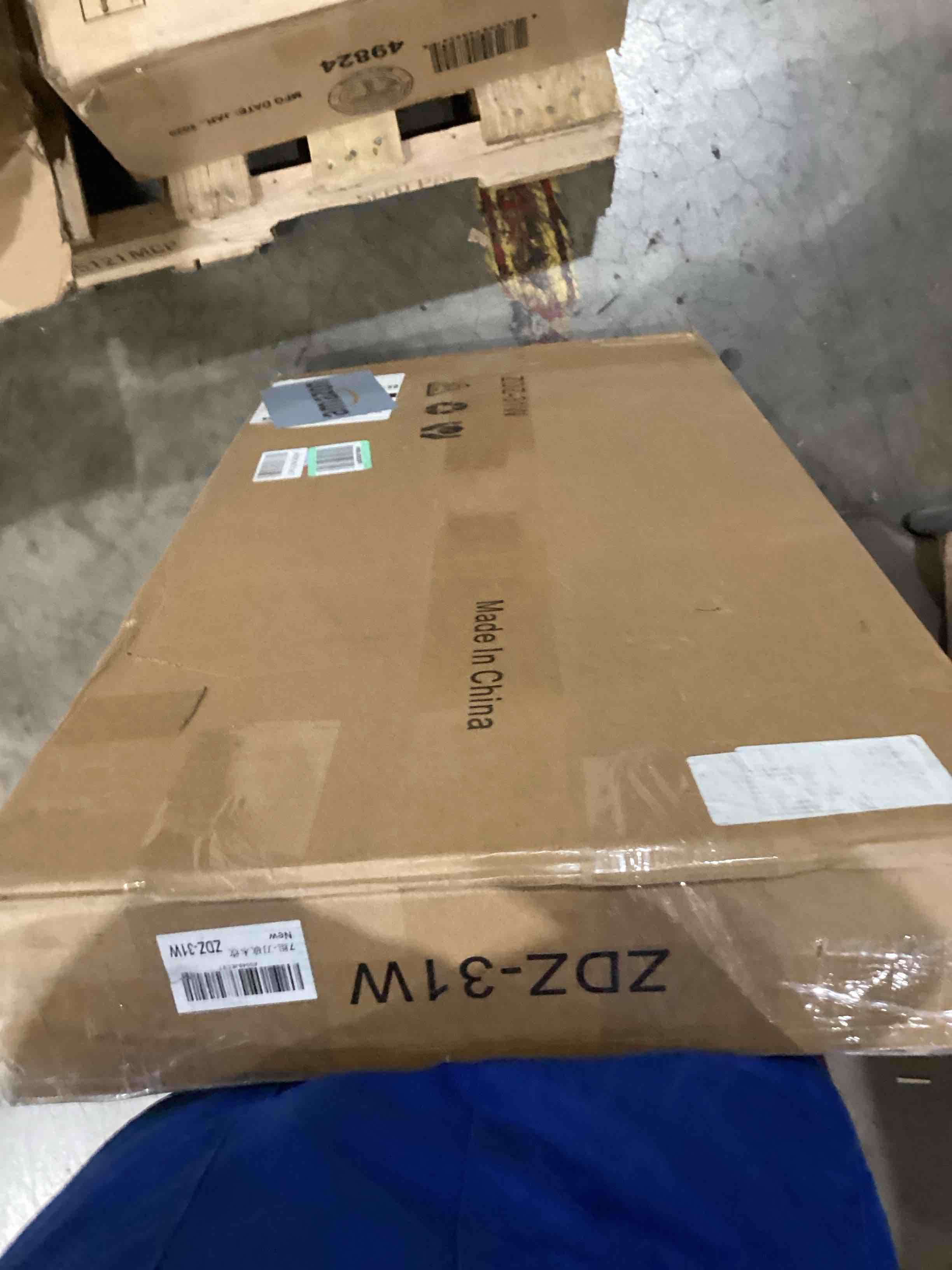 https://s3.amazonaws.com/lotting-images-prod/bidfta/BRN1440640_1755602925168.jpeg