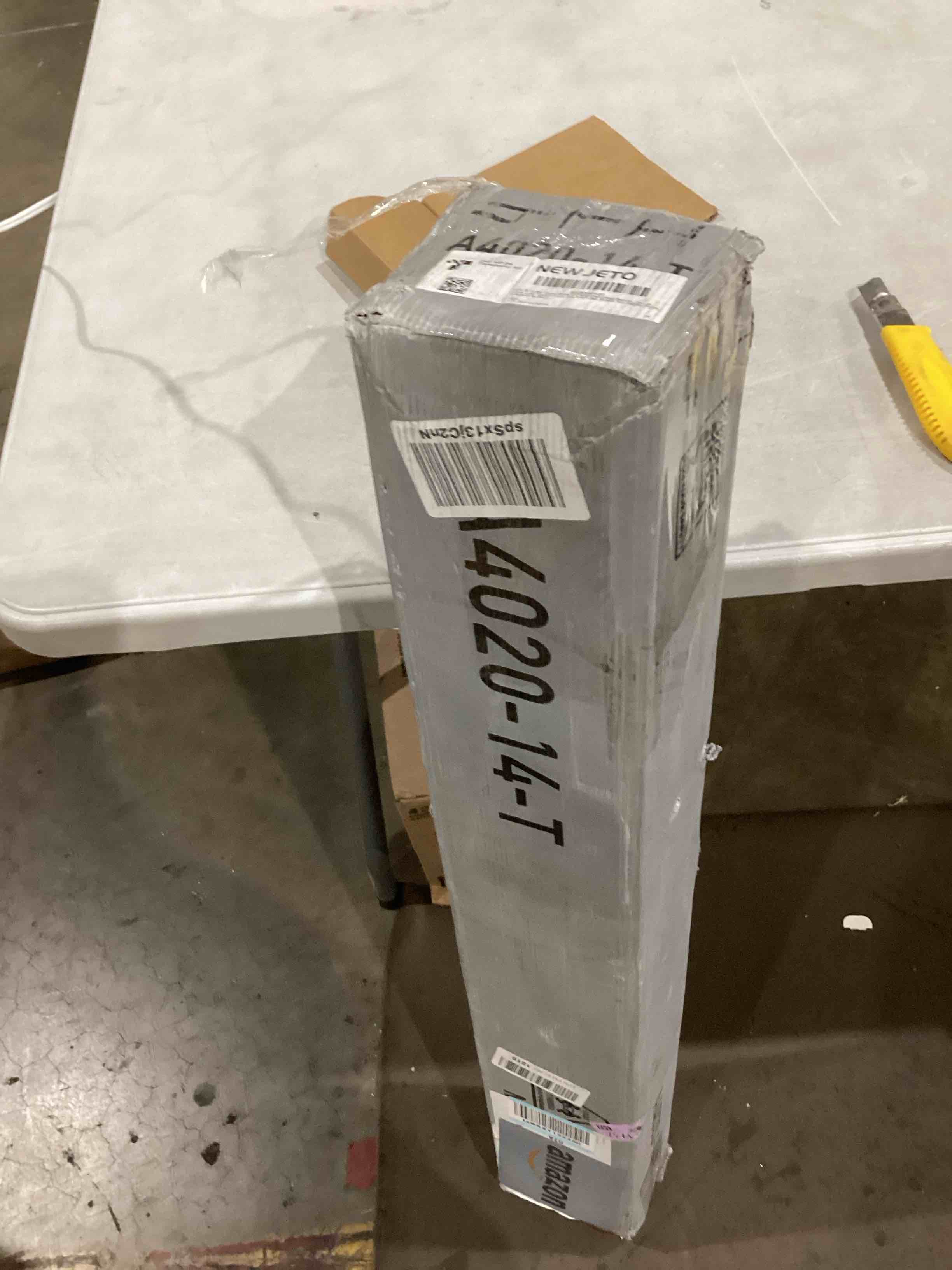 https://s3.amazonaws.com/lotting-images-prod/bidfta/BRN1440705_1755611721969.jpeg