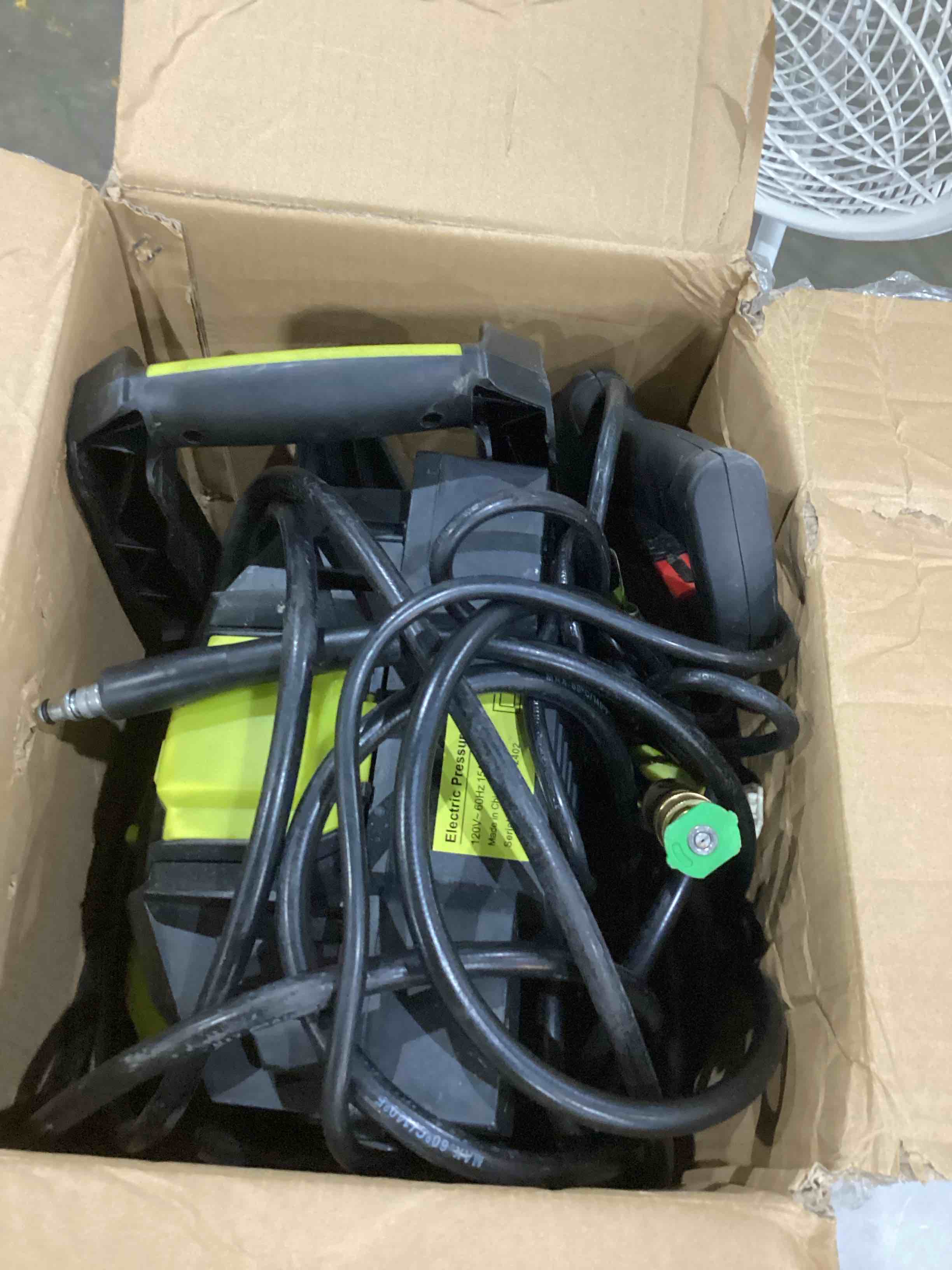 https://s3.amazonaws.com/lotting-images-prod/bidfta/BRN1440714_1755613407311.jpeg