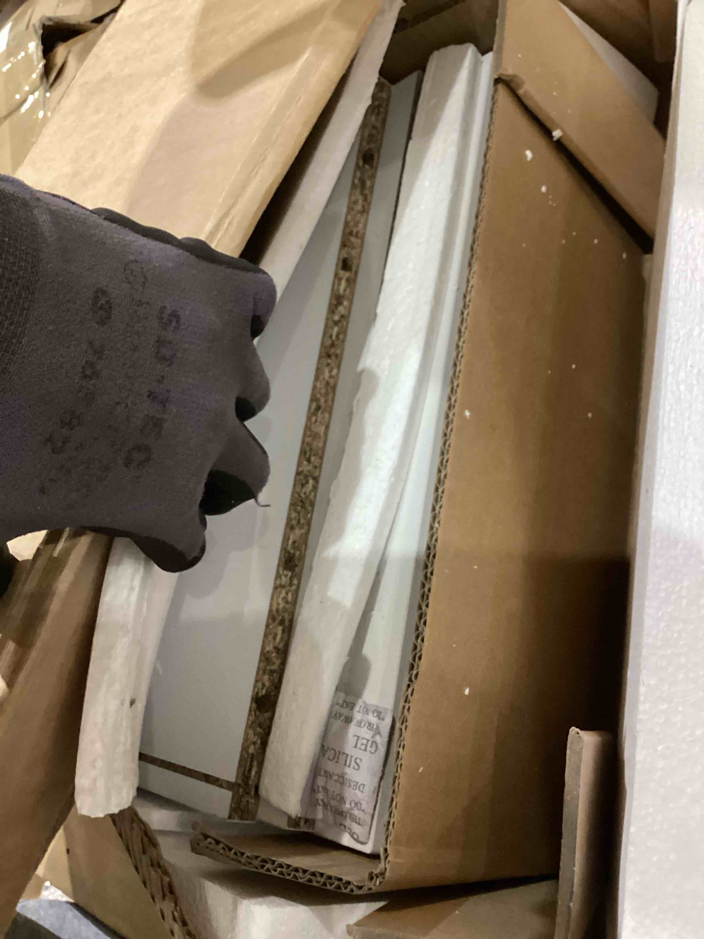 https://s3.amazonaws.com/lotting-images-prod/bidfta/BRN1440791_1755774957254.jpeg
