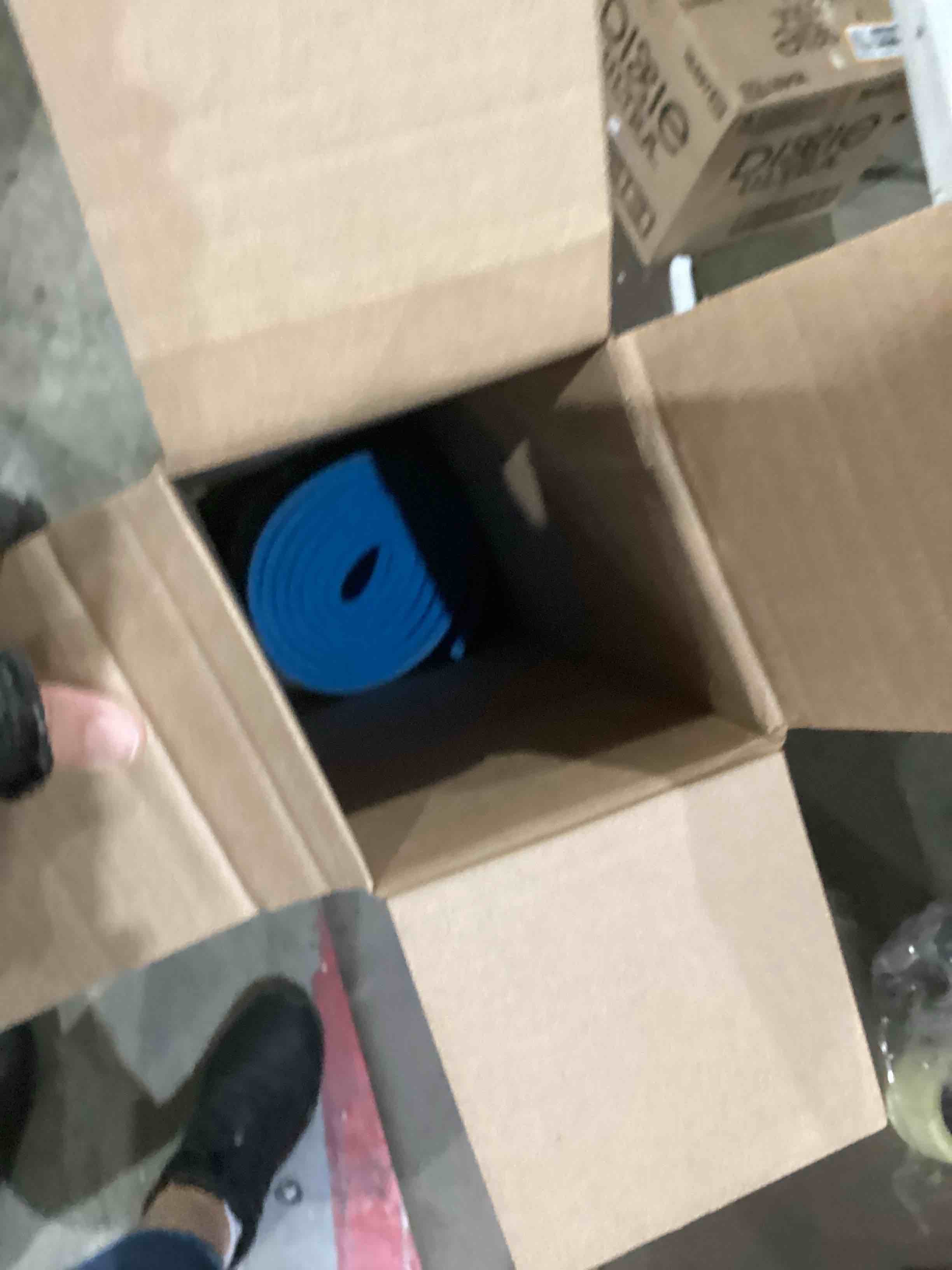 https://s3.amazonaws.com/lotting-images-prod/bidfta/BRN1440820_1755694443810.jpeg
