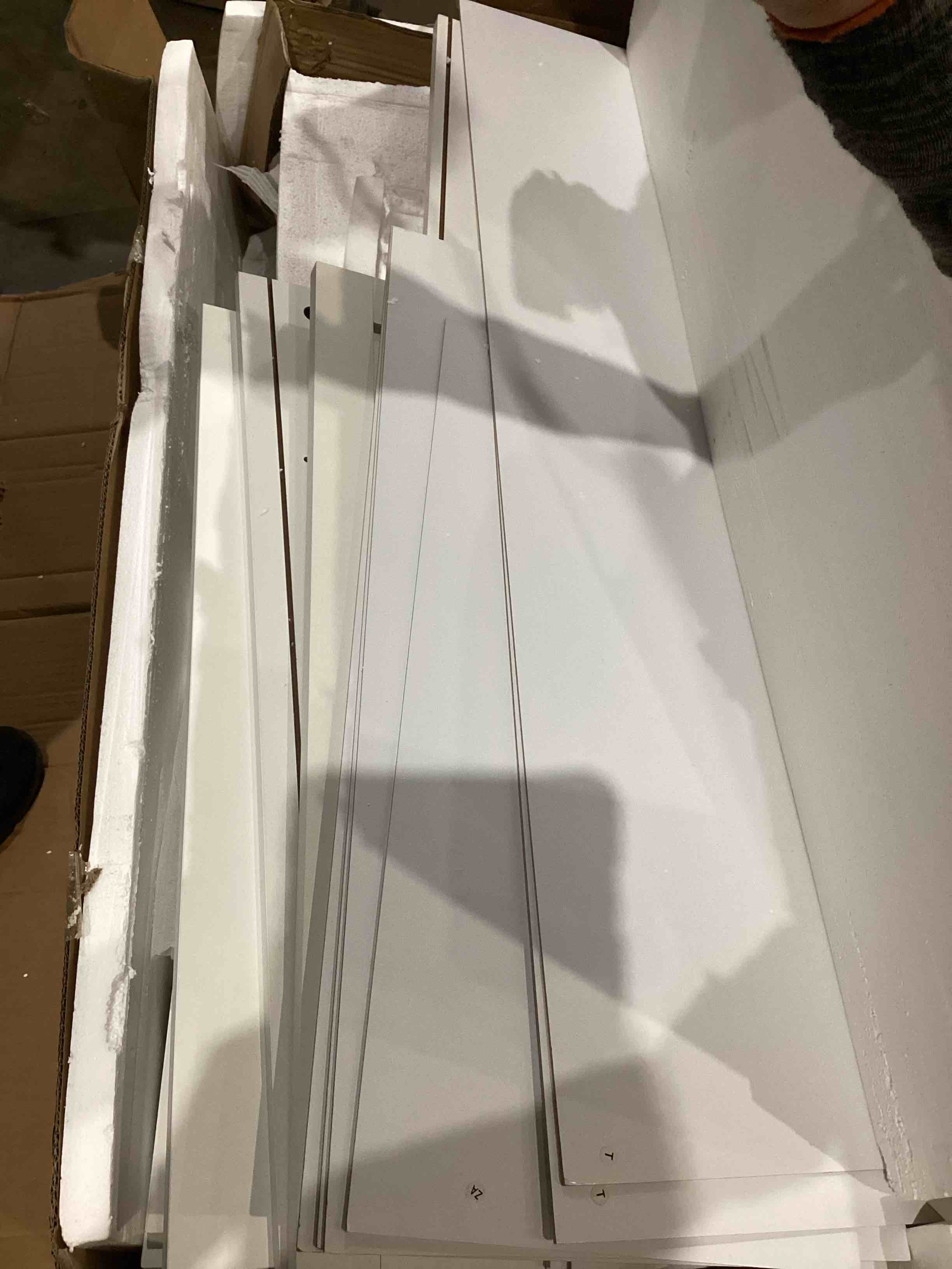 https://s3.amazonaws.com/lotting-images-prod/bidfta/BRN1440834_1755701596180.jpeg