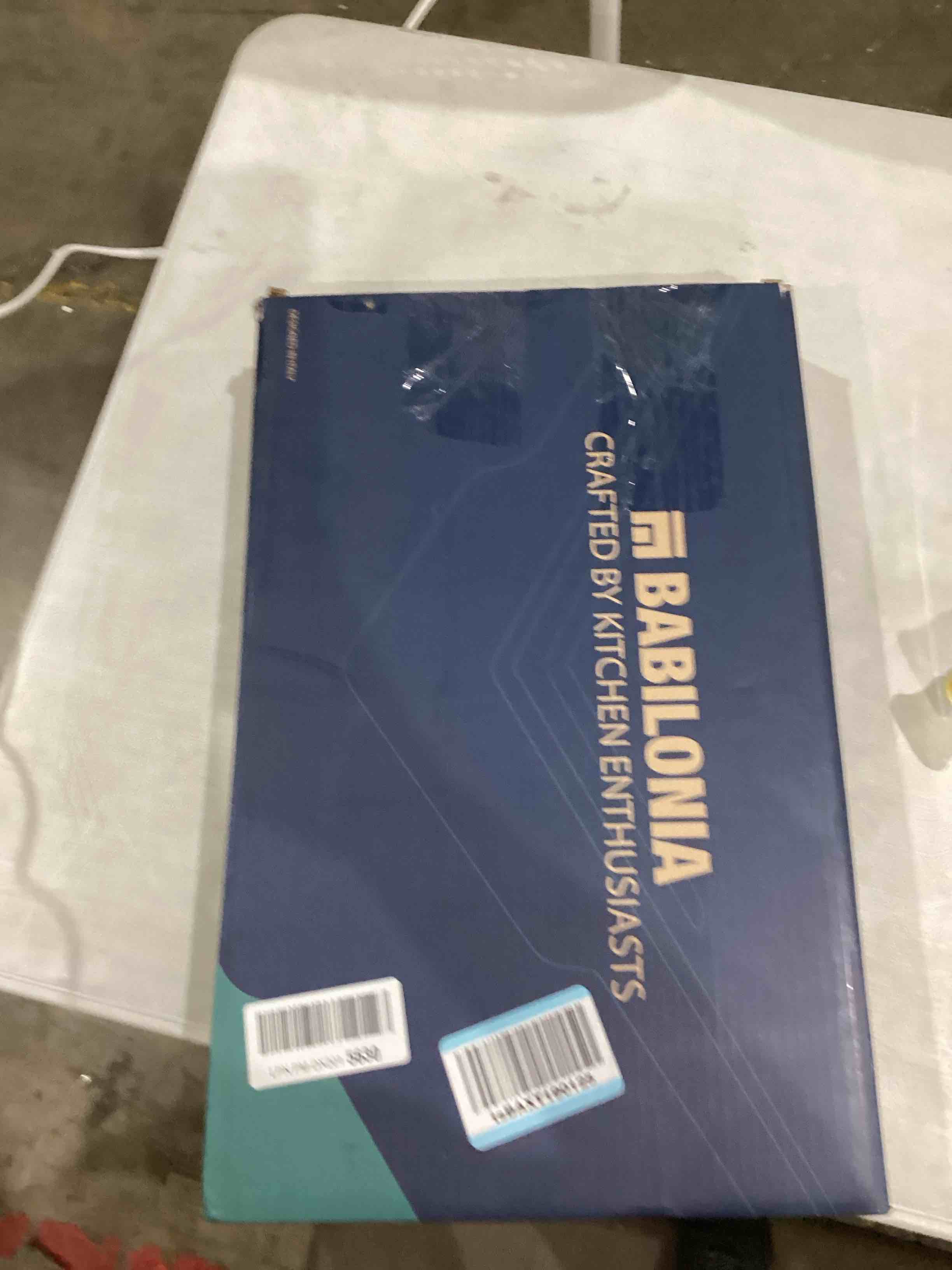 https://s3.amazonaws.com/lotting-images-prod/bidfta/BRN1440889_1755779949690.jpeg
