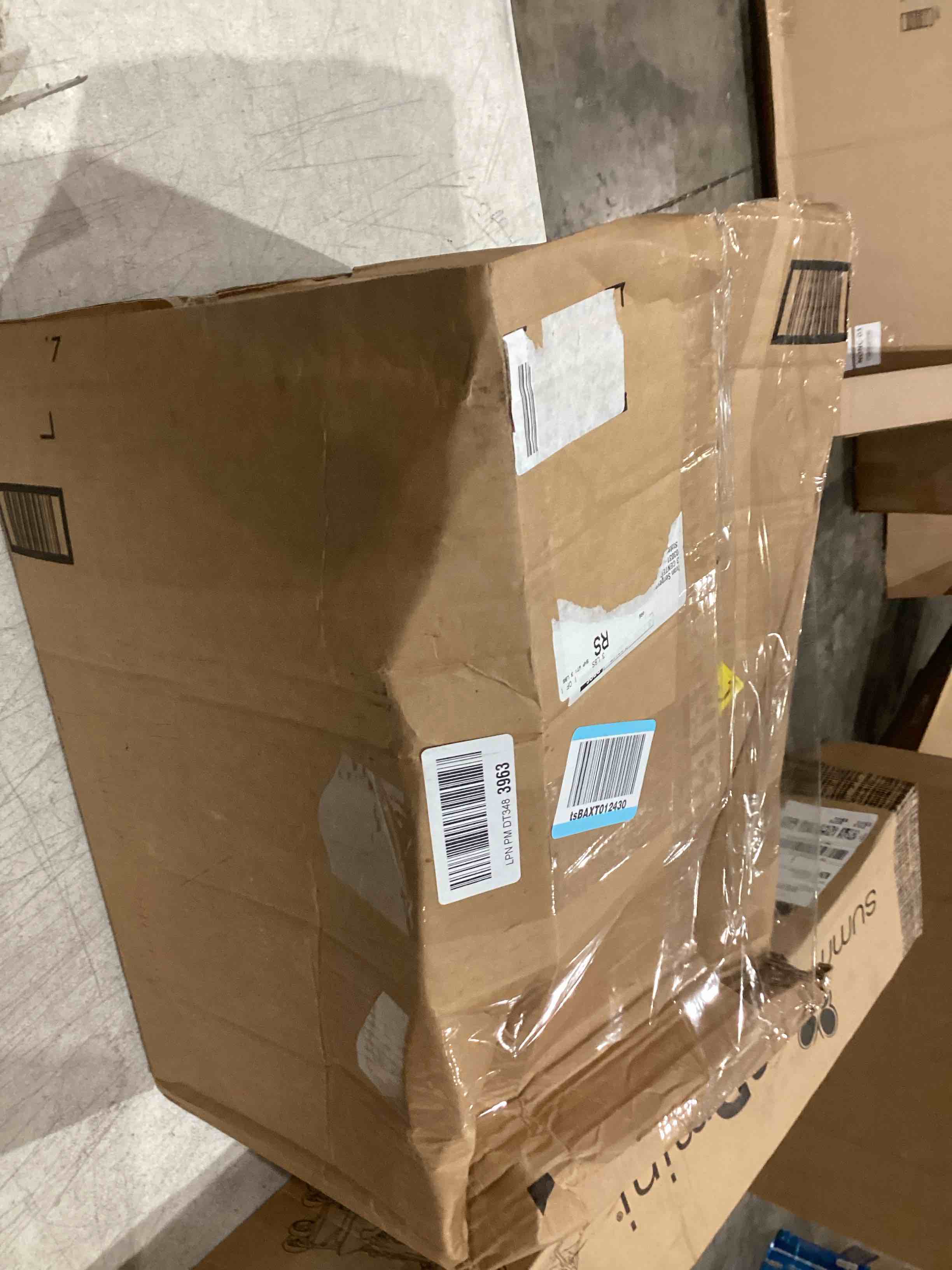 https://s3.amazonaws.com/lotting-images-prod/bidfta/BRN1444334_1743507169983.jpeg