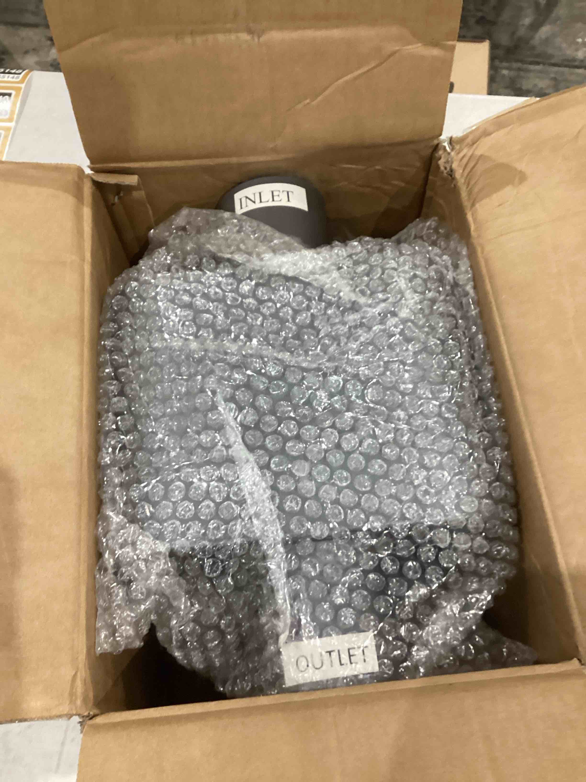 https://s3.amazonaws.com/lotting-images-prod/bidfta/BRN1445162_1744041523744.jpeg
