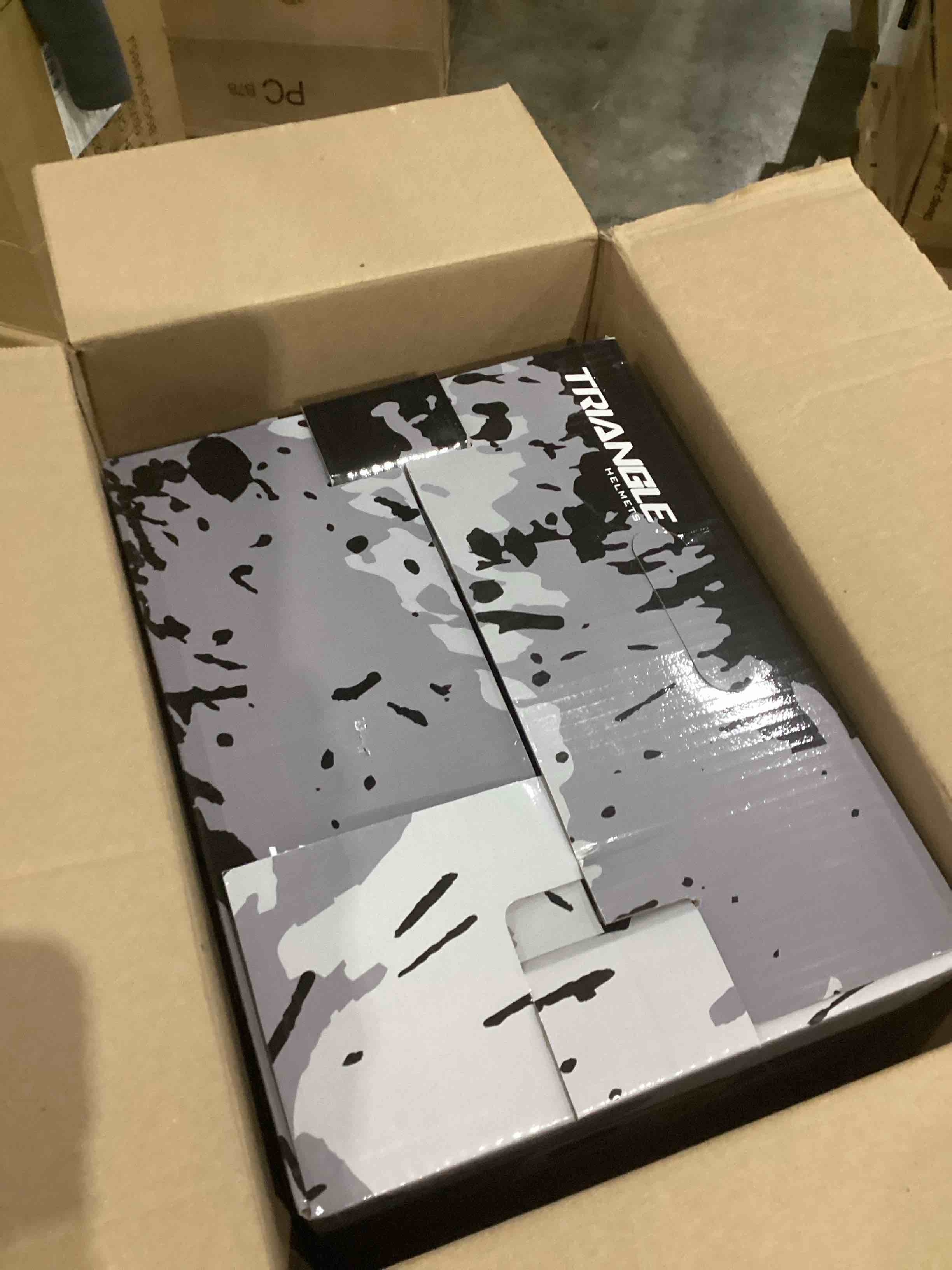 https://s3.amazonaws.com/lotting-images-prod/bidfta/BRN1446149_1745234930845.jpeg