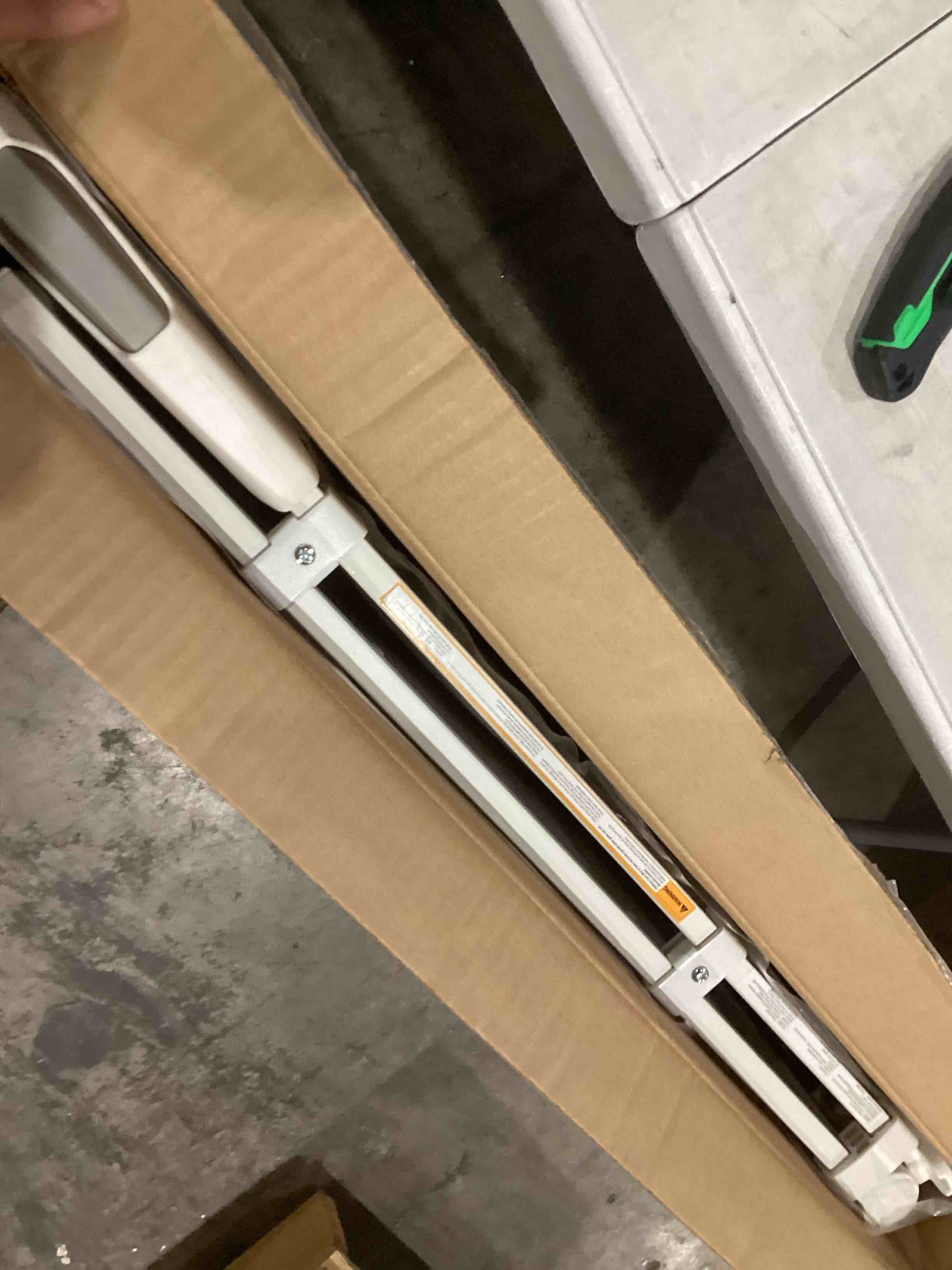 https://s3.amazonaws.com/lotting-images-prod/bidfta/BRN1446437_1745426559272.jpeg