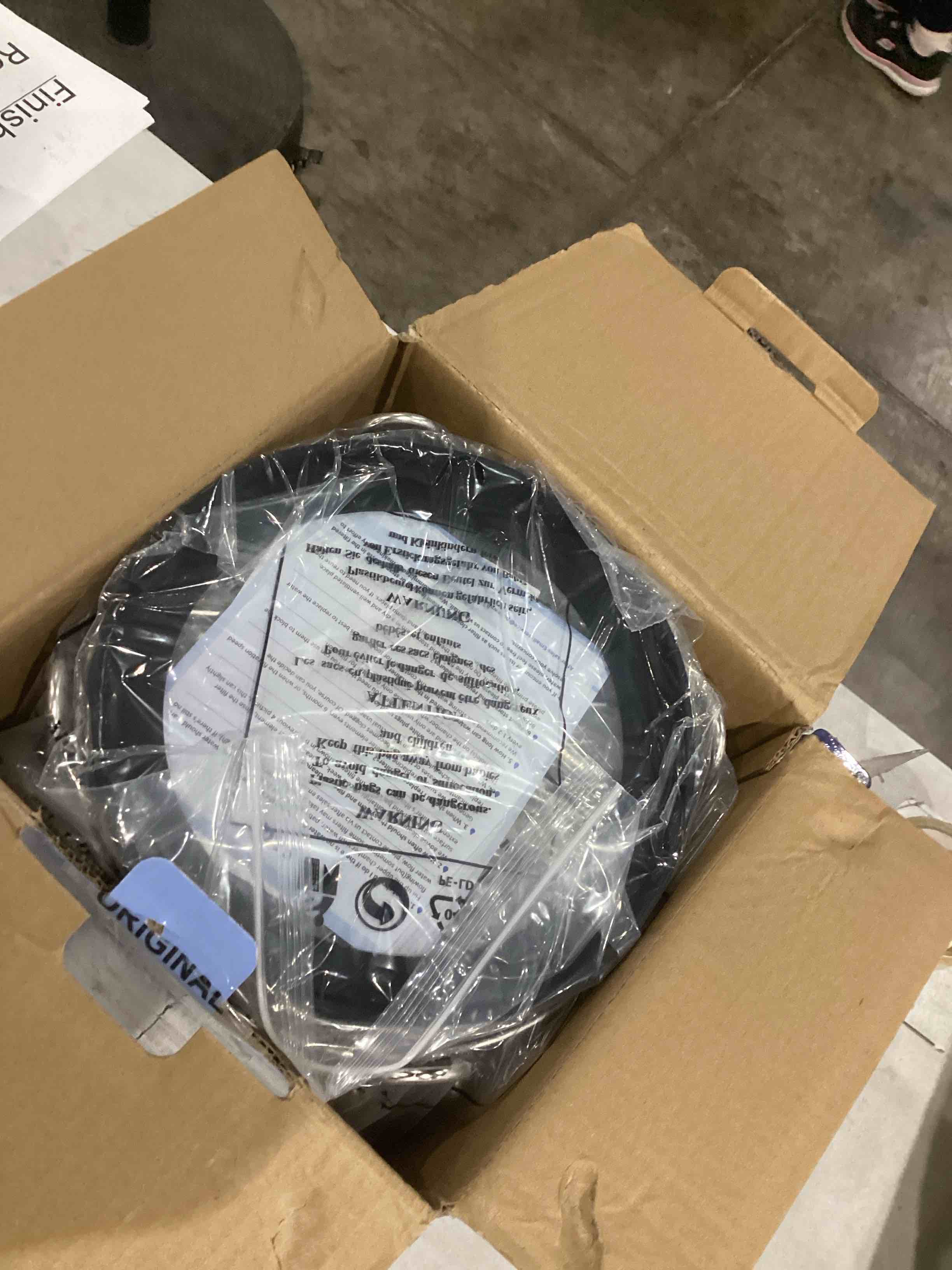 https://s3.amazonaws.com/lotting-images-prod/bidfta/BRN1446588_1745521111205.jpeg