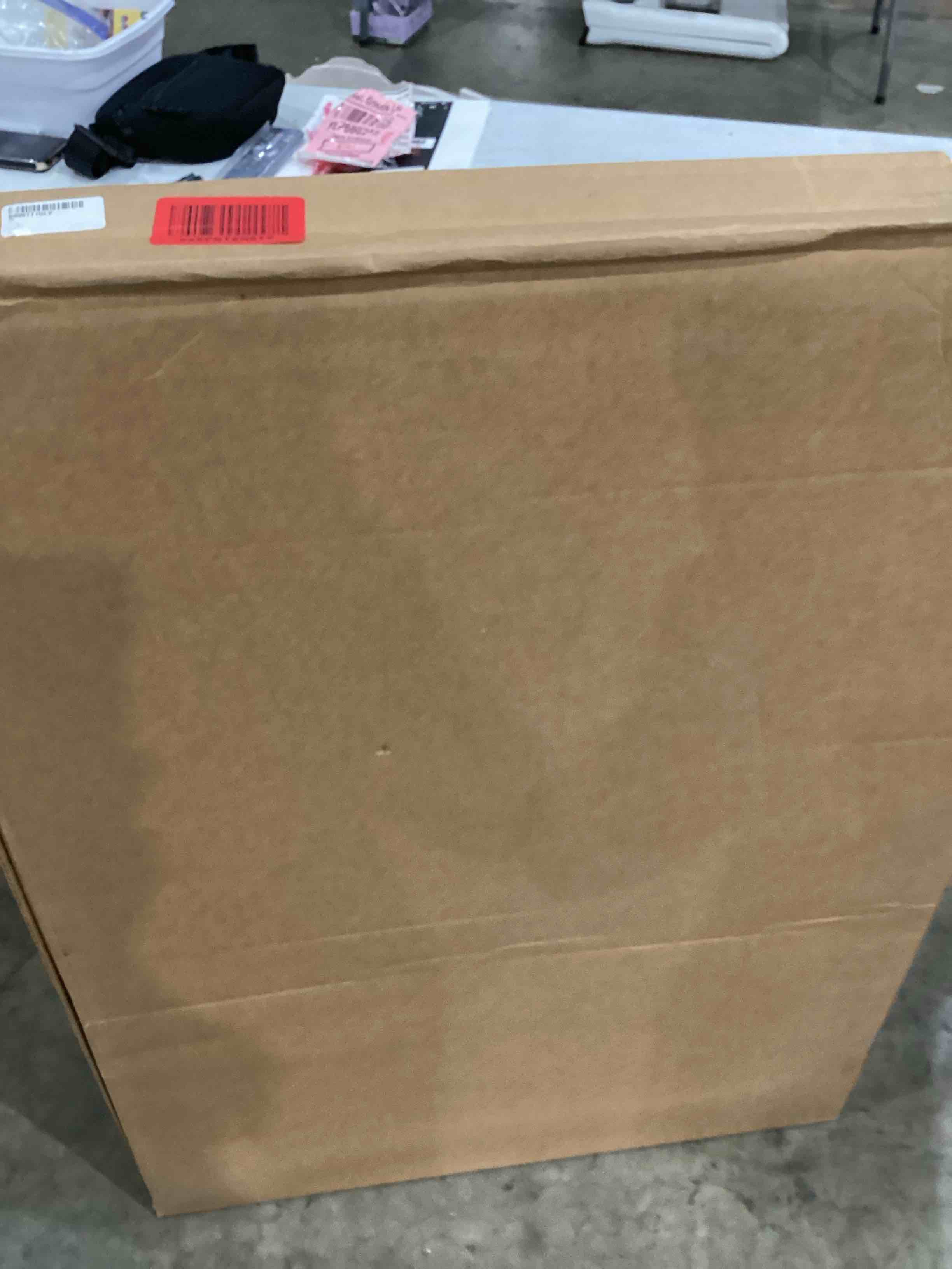 https://s3.amazonaws.com/lotting-images-prod/bidfta/BRN1447443_1747934928295.jpeg