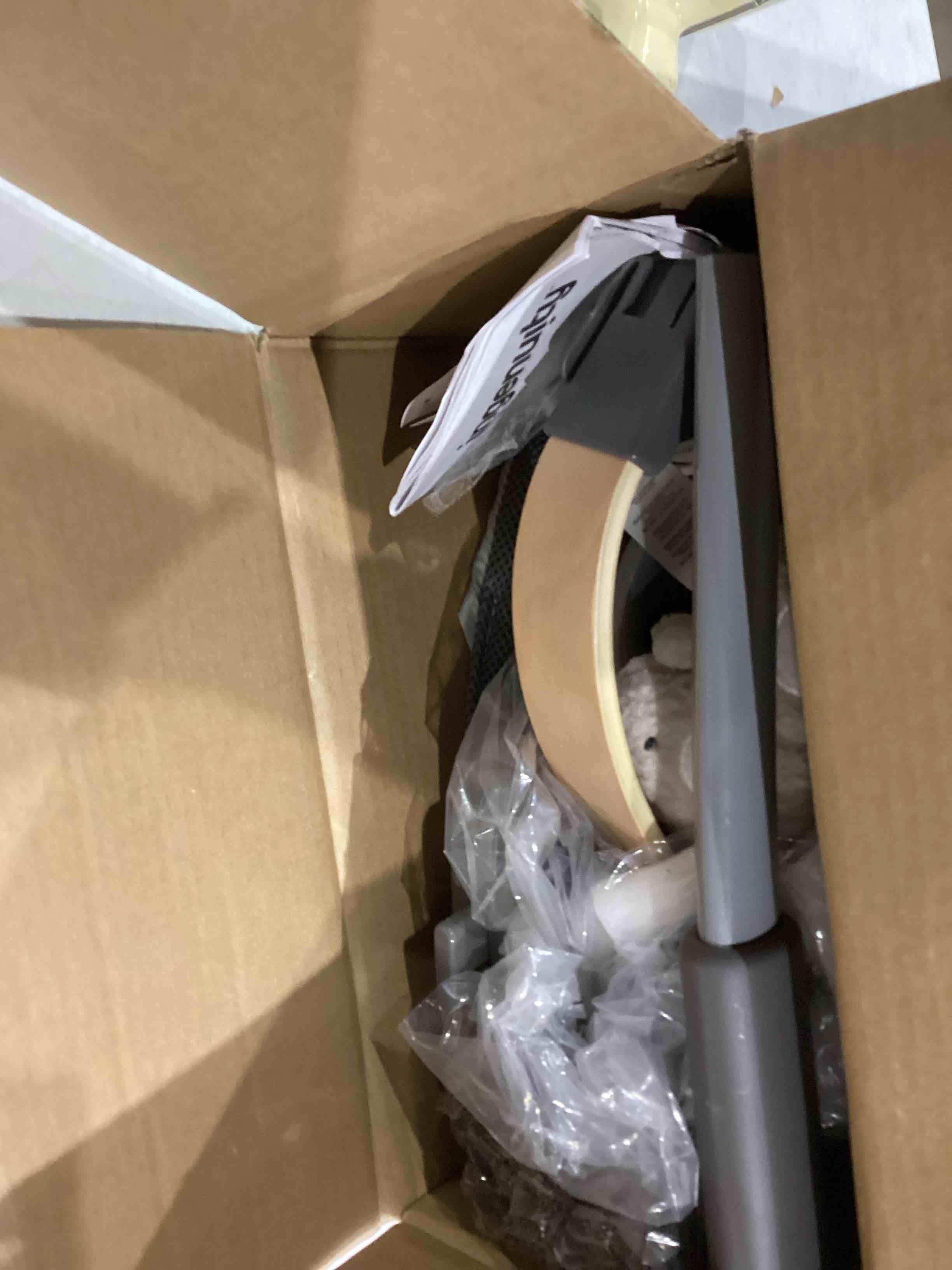 https://s3.amazonaws.com/lotting-images-prod/bidfta/BRN1448013_1748368287553.jpeg