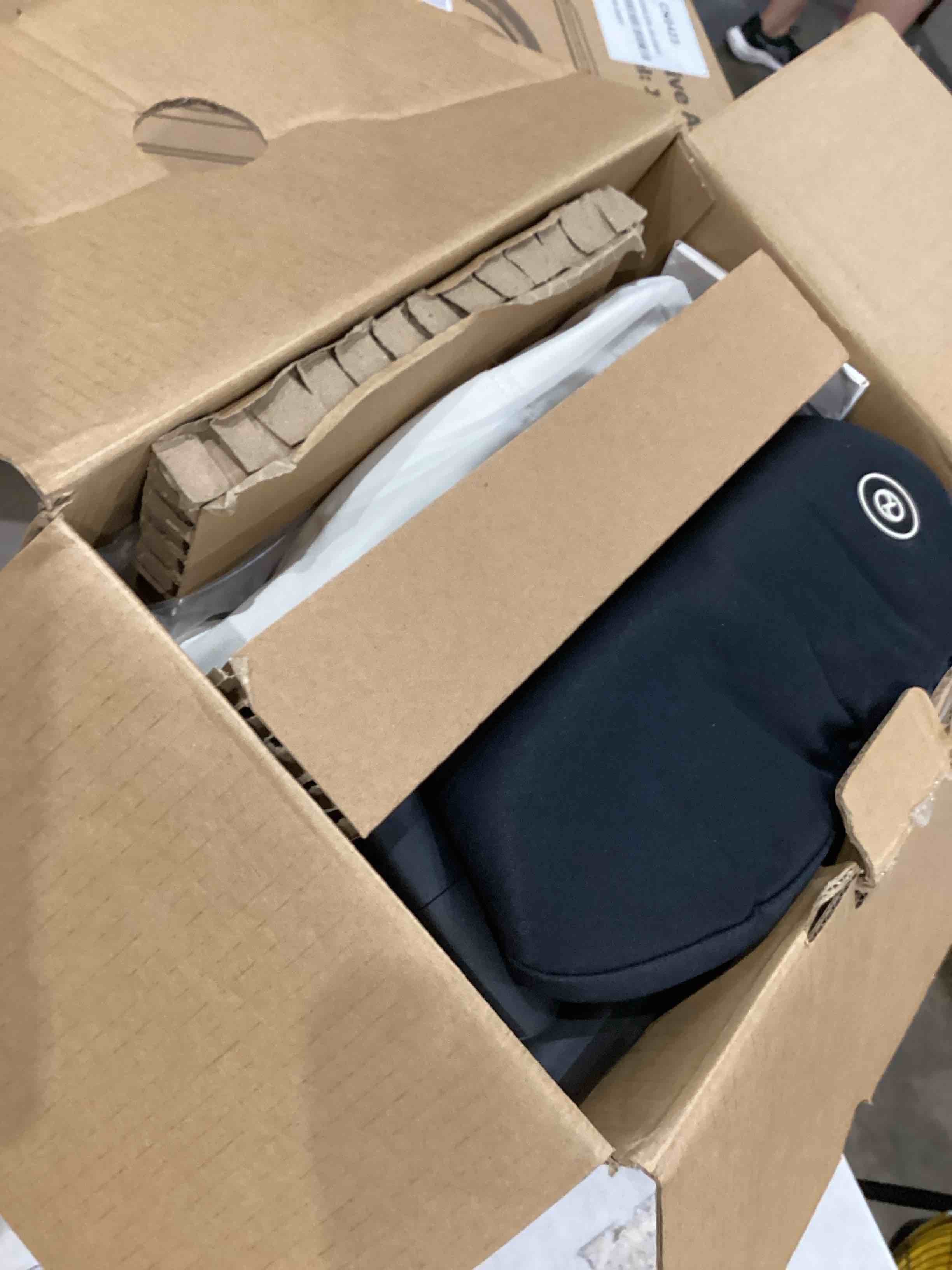 https://s3.amazonaws.com/lotting-images-prod/bidfta/BRN1449984_1753292745235.jpeg