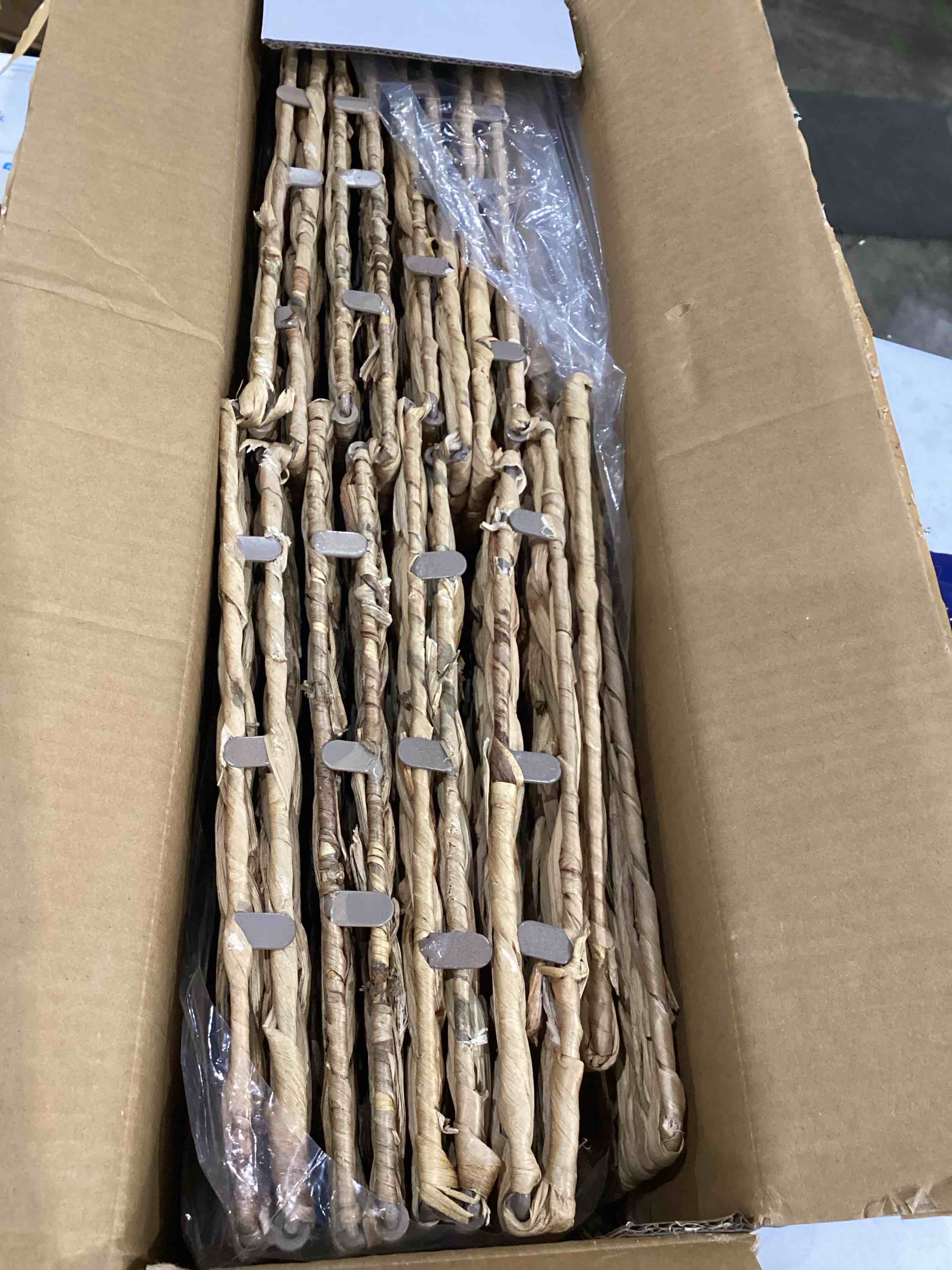 https://s3.amazonaws.com/lotting-images-prod/bidfta/BRN1451629_1750705412581.jpeg