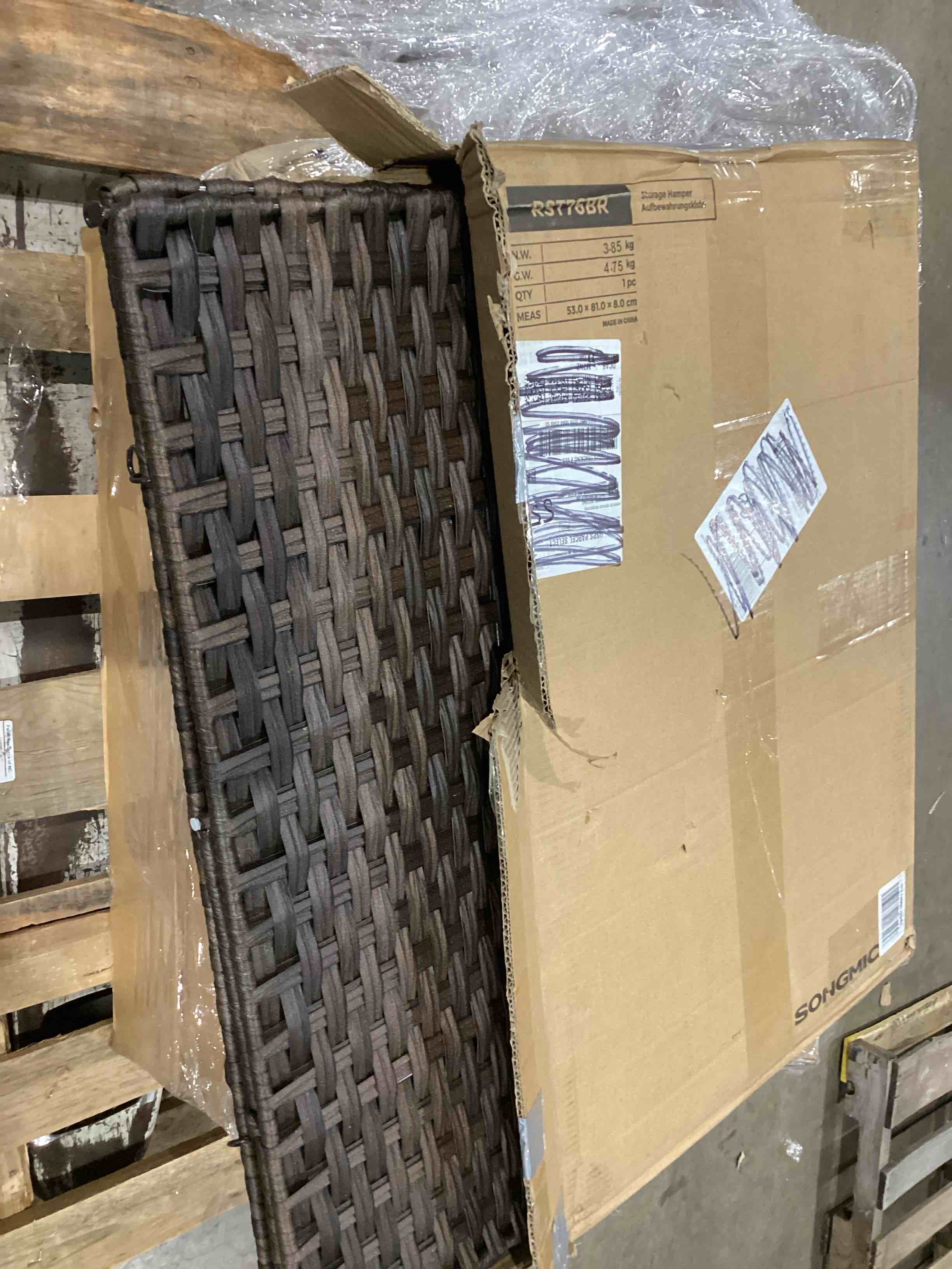 https://s3.amazonaws.com/lotting-images-prod/bidfta/BRN1452479_1751902044902.jpeg