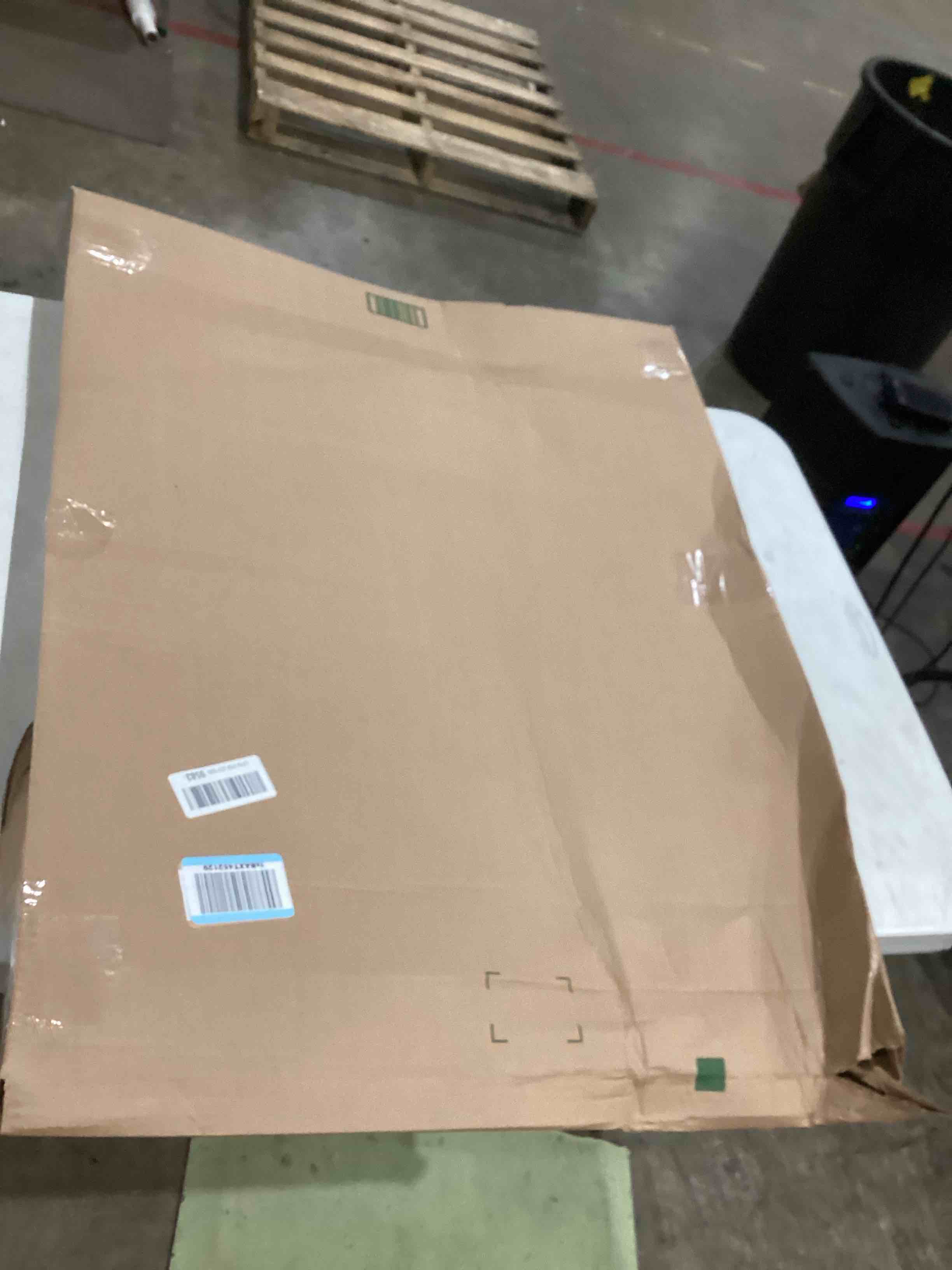 https://s3.amazonaws.com/lotting-images-prod/bidfta/BRN1452932_1754307519423.jpeg