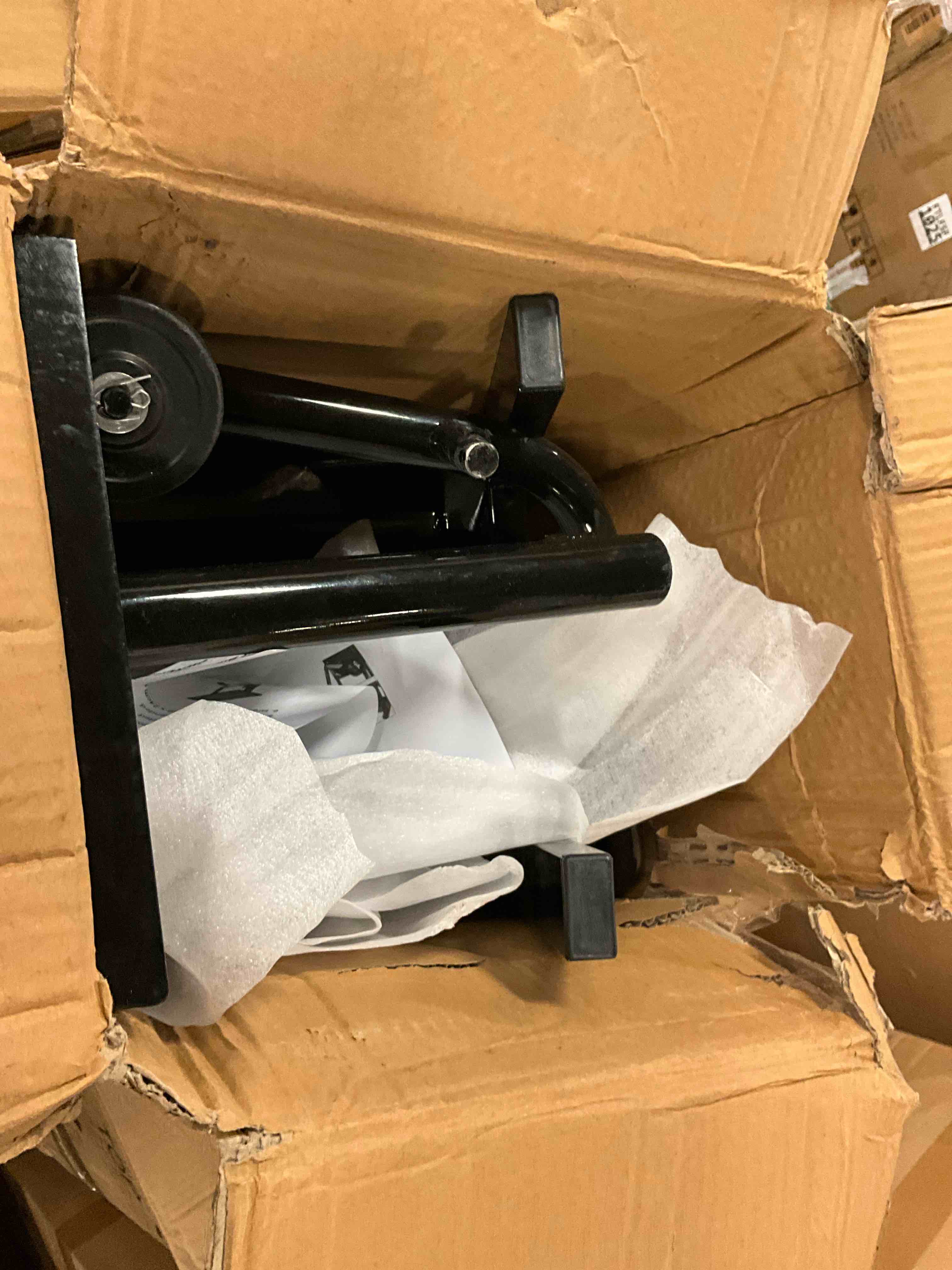https://s3.amazonaws.com/lotting-images-prod/bidfta/BRN1456422_1736530057642.jpeg