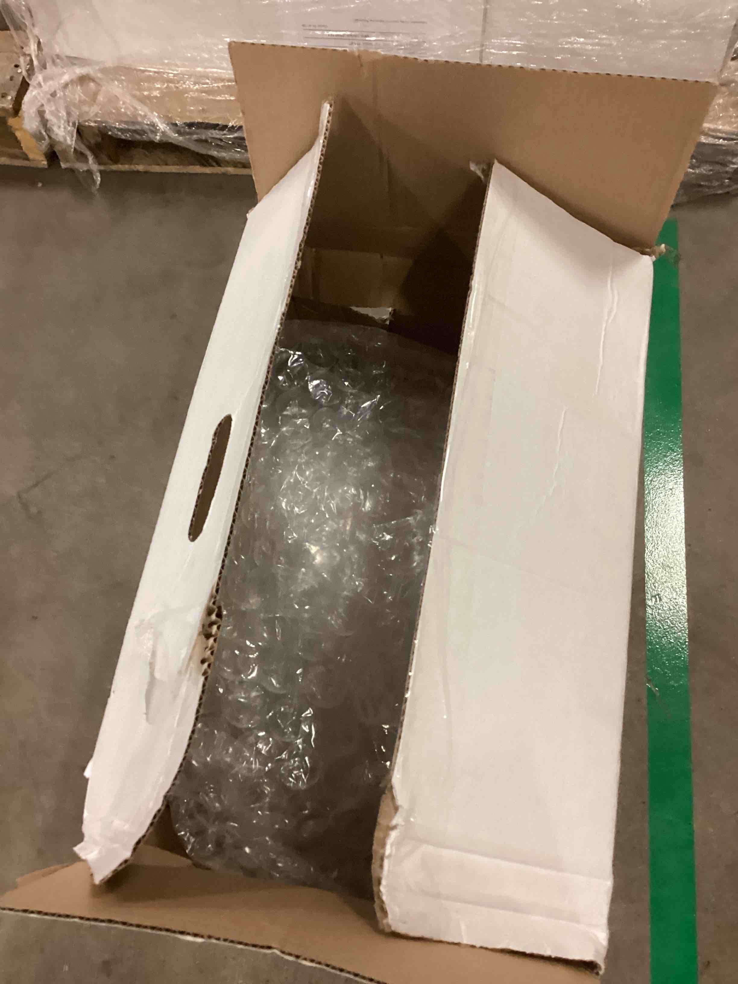 https://s3.amazonaws.com/lotting-images-prod/bidfta/BRN1457495_1738340410971.jpeg
