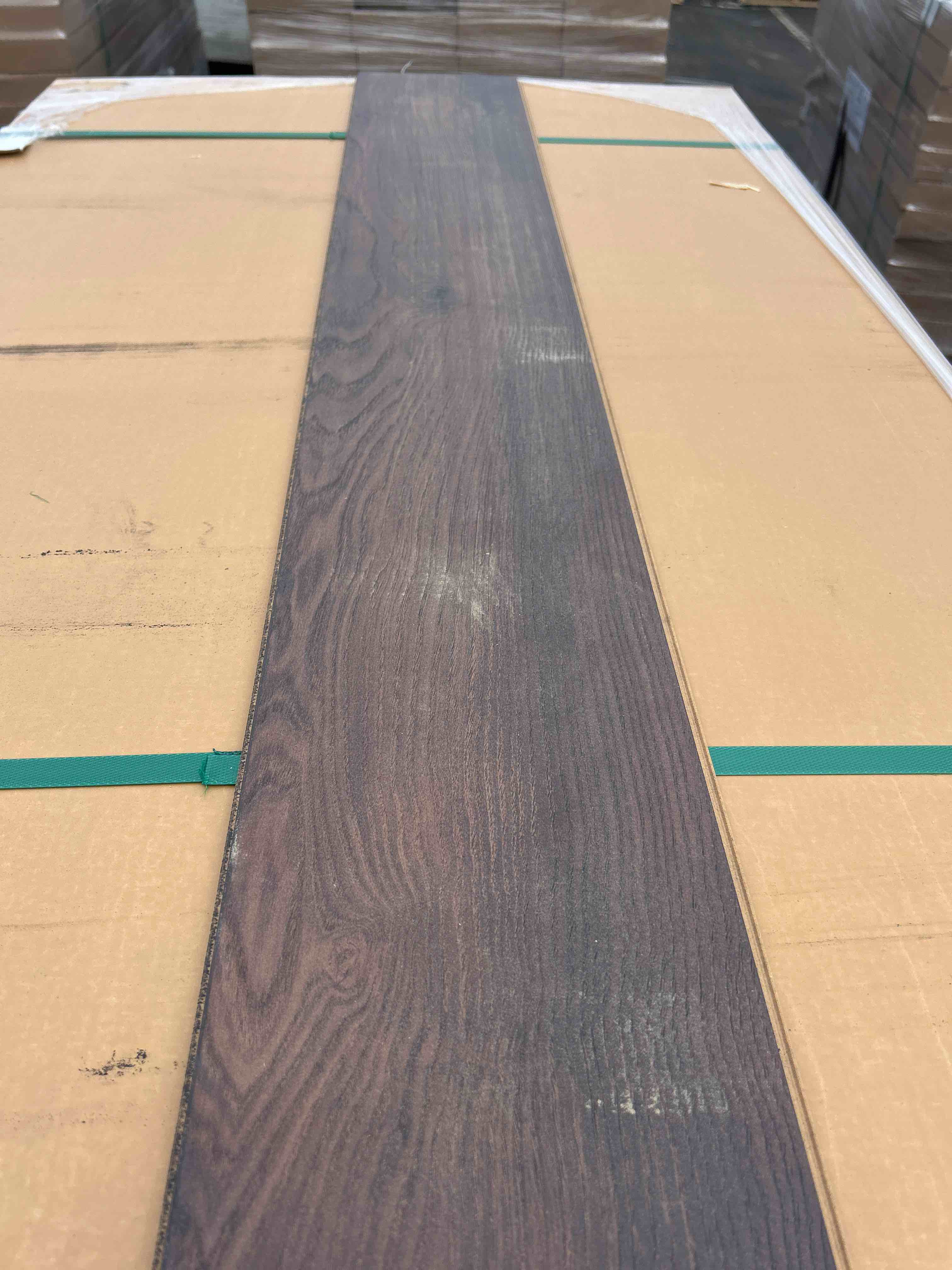 Laminate Wood Flooring (21.25 sq ft/ Box) 56 Boxes = 1190 Sq Ft - Bid per sq ft 