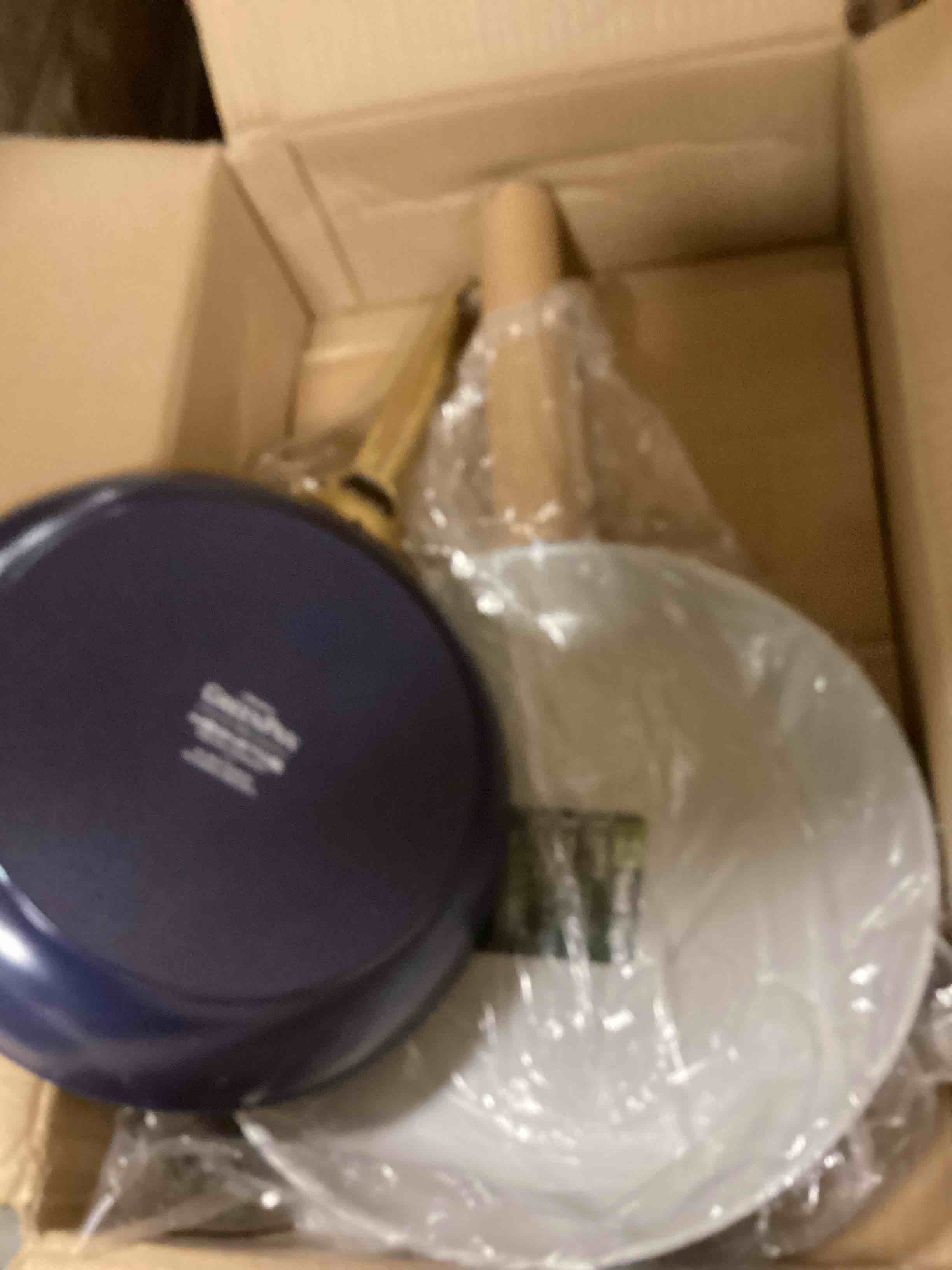 https://s3.amazonaws.com/lotting-images-prod/bidfta/BRN1467634_1738870139114.jpeg