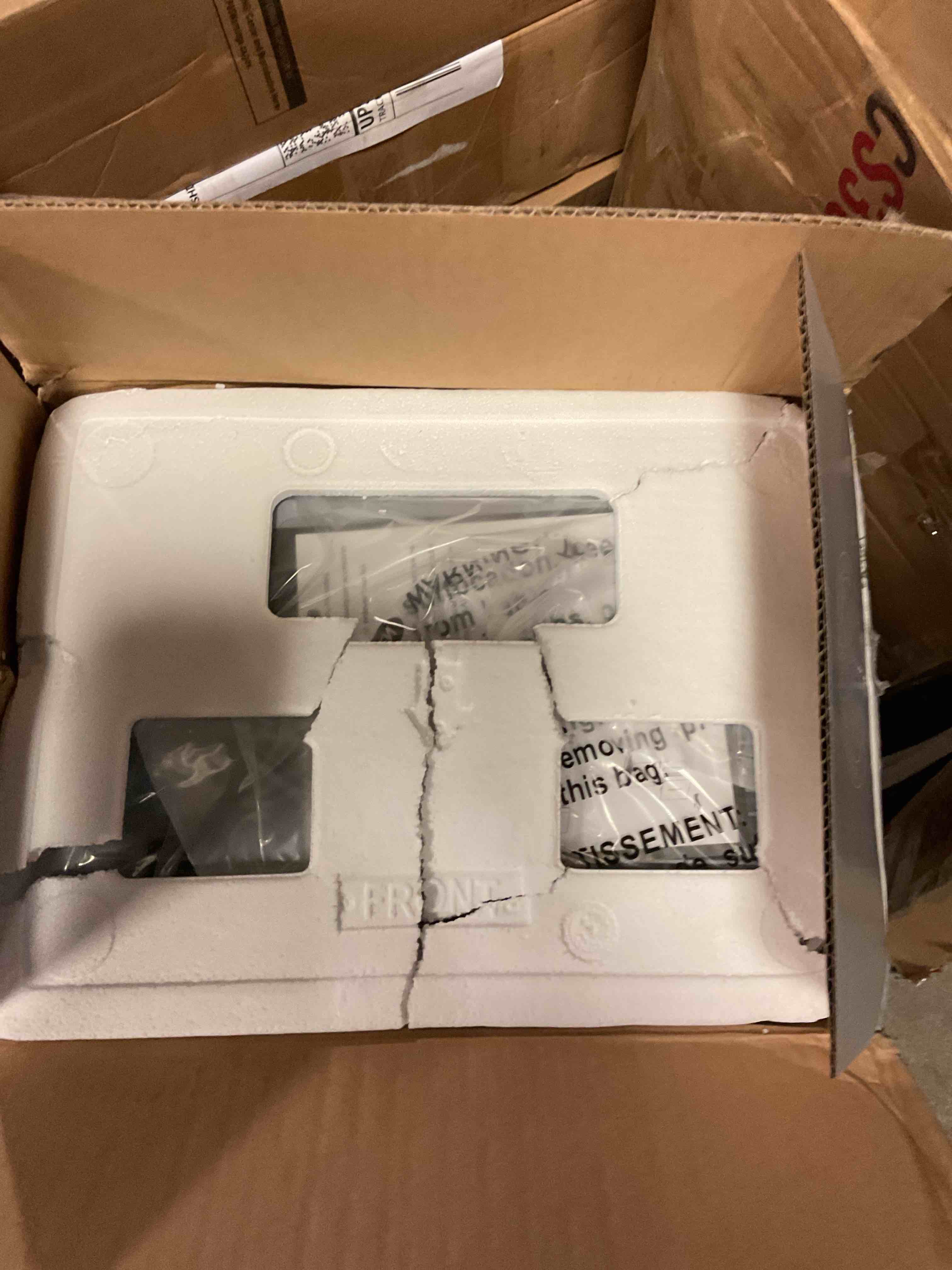 https://s3.amazonaws.com/lotting-images-prod/bidfta/BRN1470702_1756908922494.jpeg