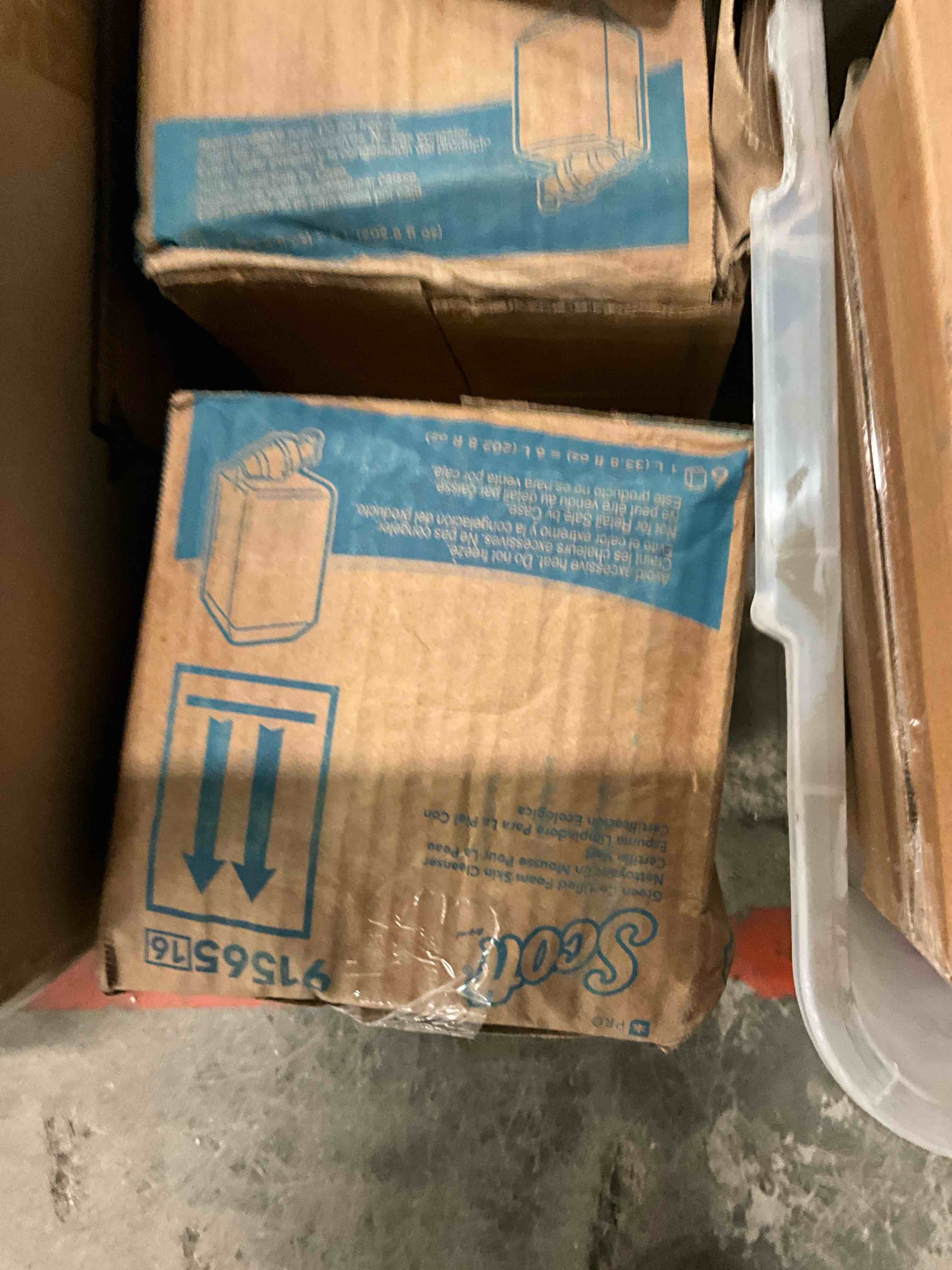 https://s3.amazonaws.com/lotting-images-prod/bidfta/BRN1470737_1757947700253.jpeg