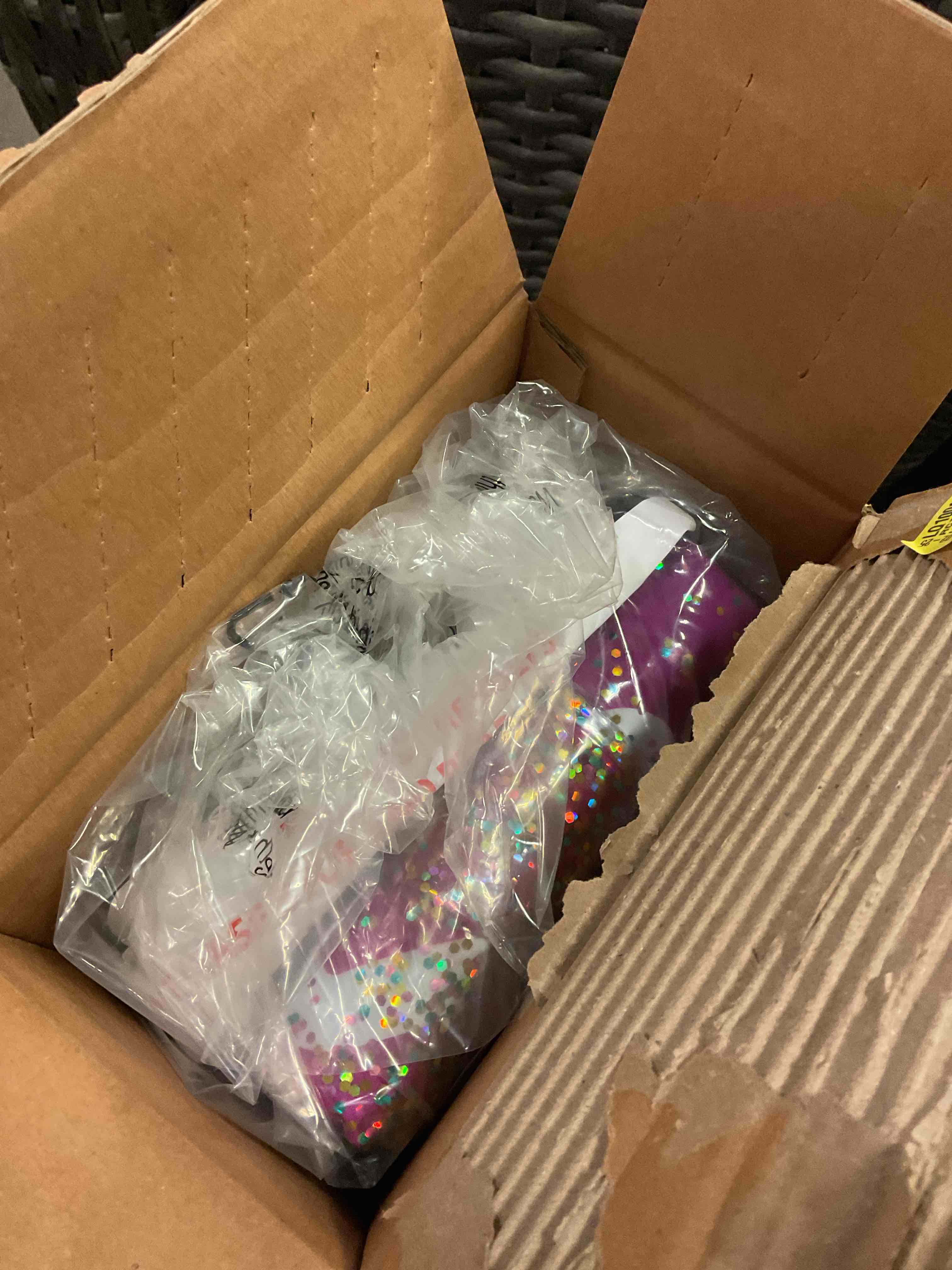https://s3.amazonaws.com/lotting-images-prod/bidfta/BRN1470793_1757947958124.jpeg