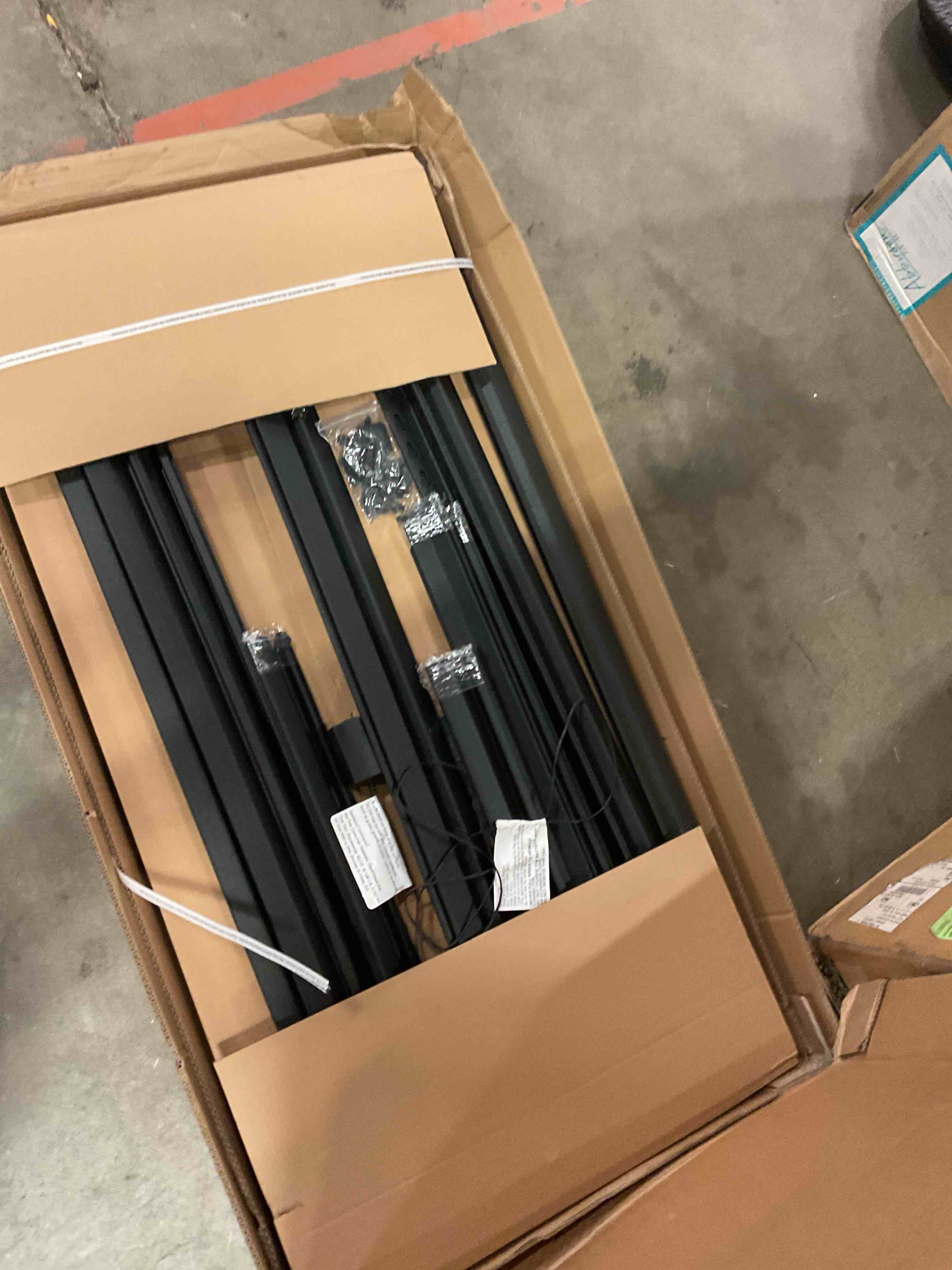 https://s3.amazonaws.com/lotting-images-prod/bidfta/BRN1470798_1757949308229.jpeg